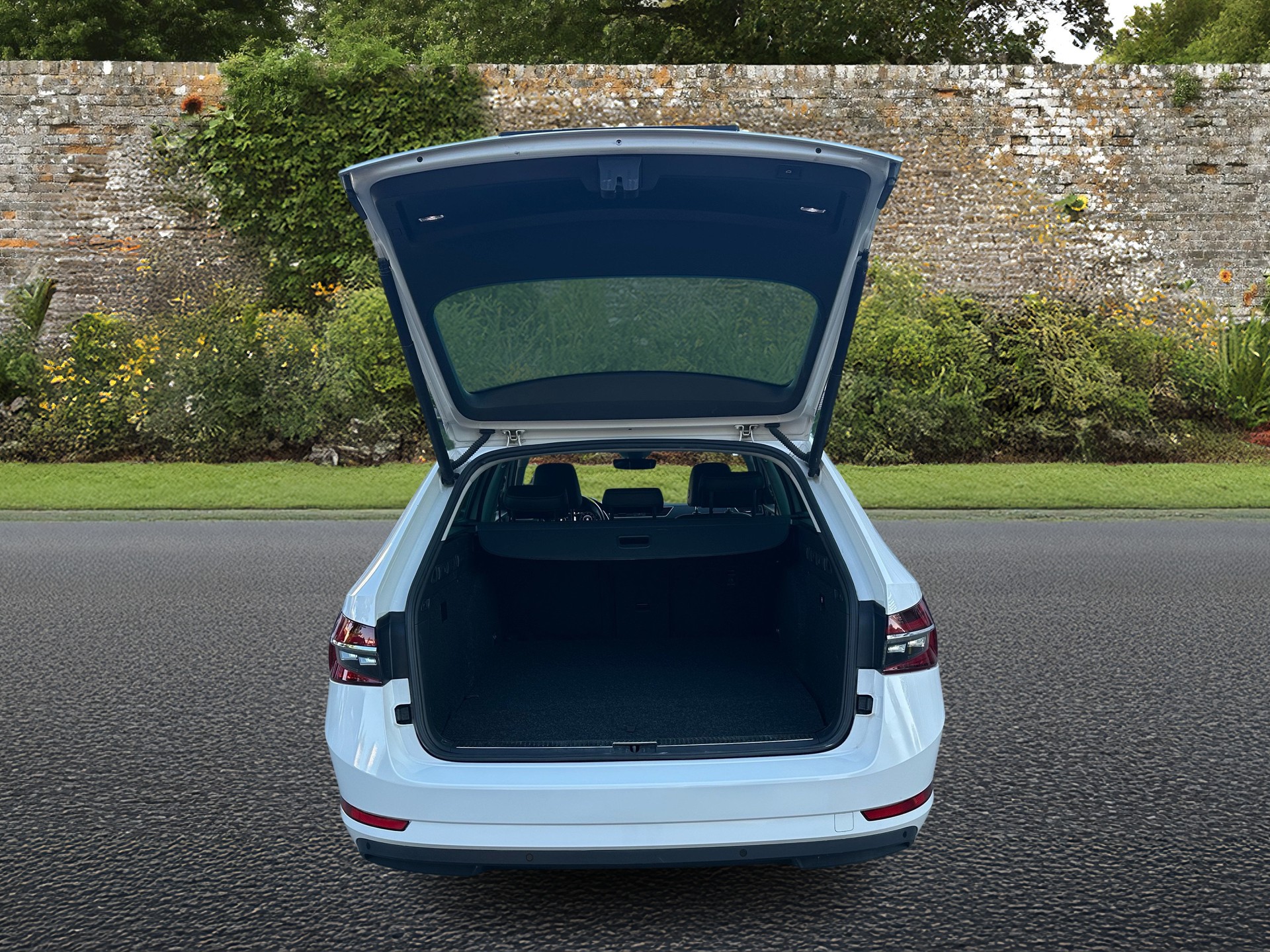 SKODA Superb 1.4 TSI Sport Line PHEV DSG-image-15