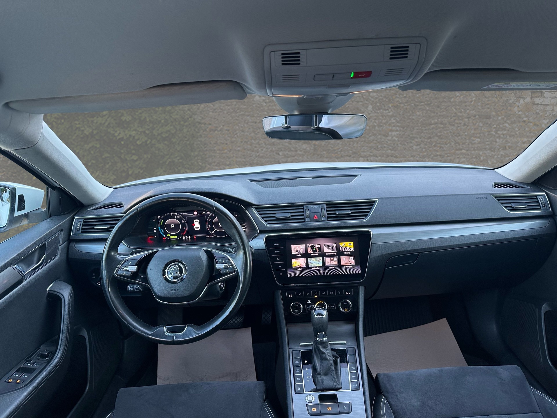 SKODA Superb 1.4 TSI Sport Line PHEV DSG-image-9
