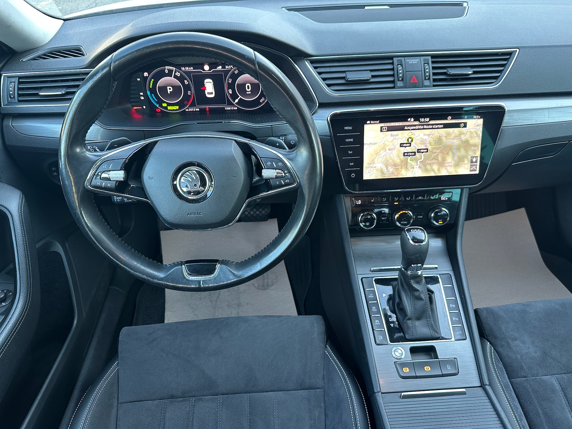 SKODA Superb 1.4 TSI Sport Line PHEV DSG-image-8