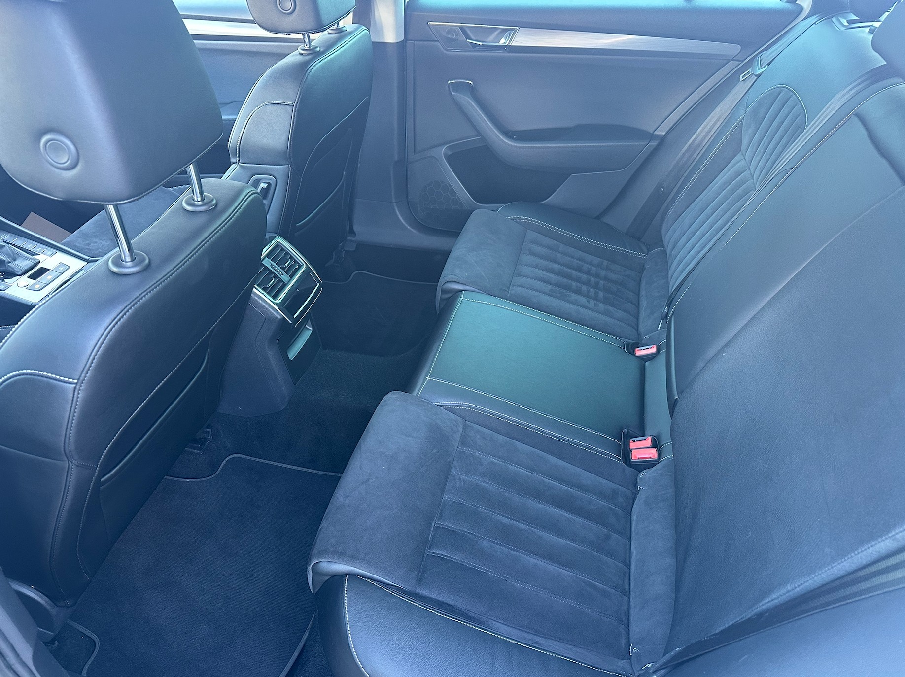 SKODA Superb 1.4 TSI Sport Line PHEV DSG-image-13