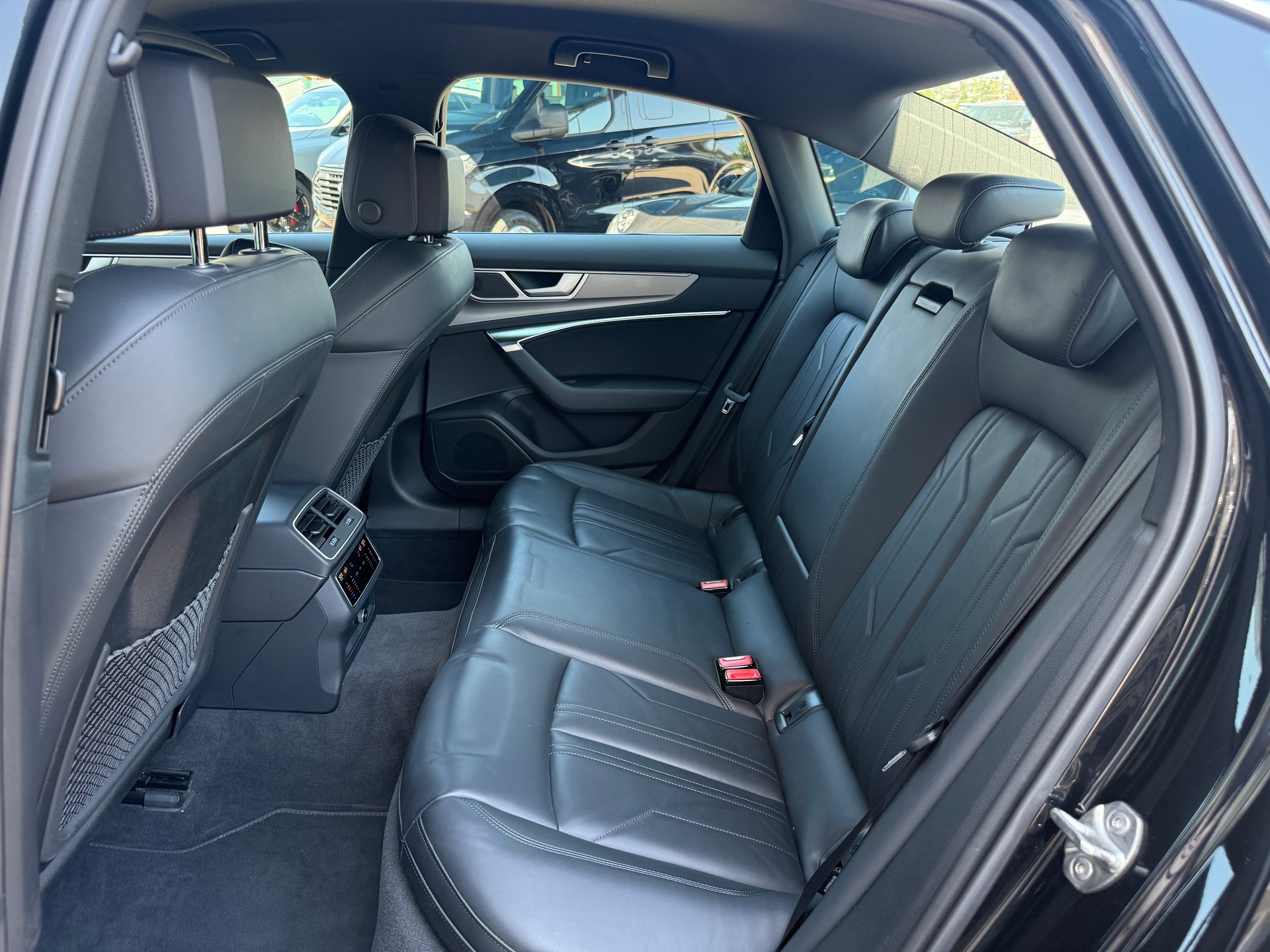 AUDI A6 3.0 55 TFSI Sport quattro S-Tronic-image-11