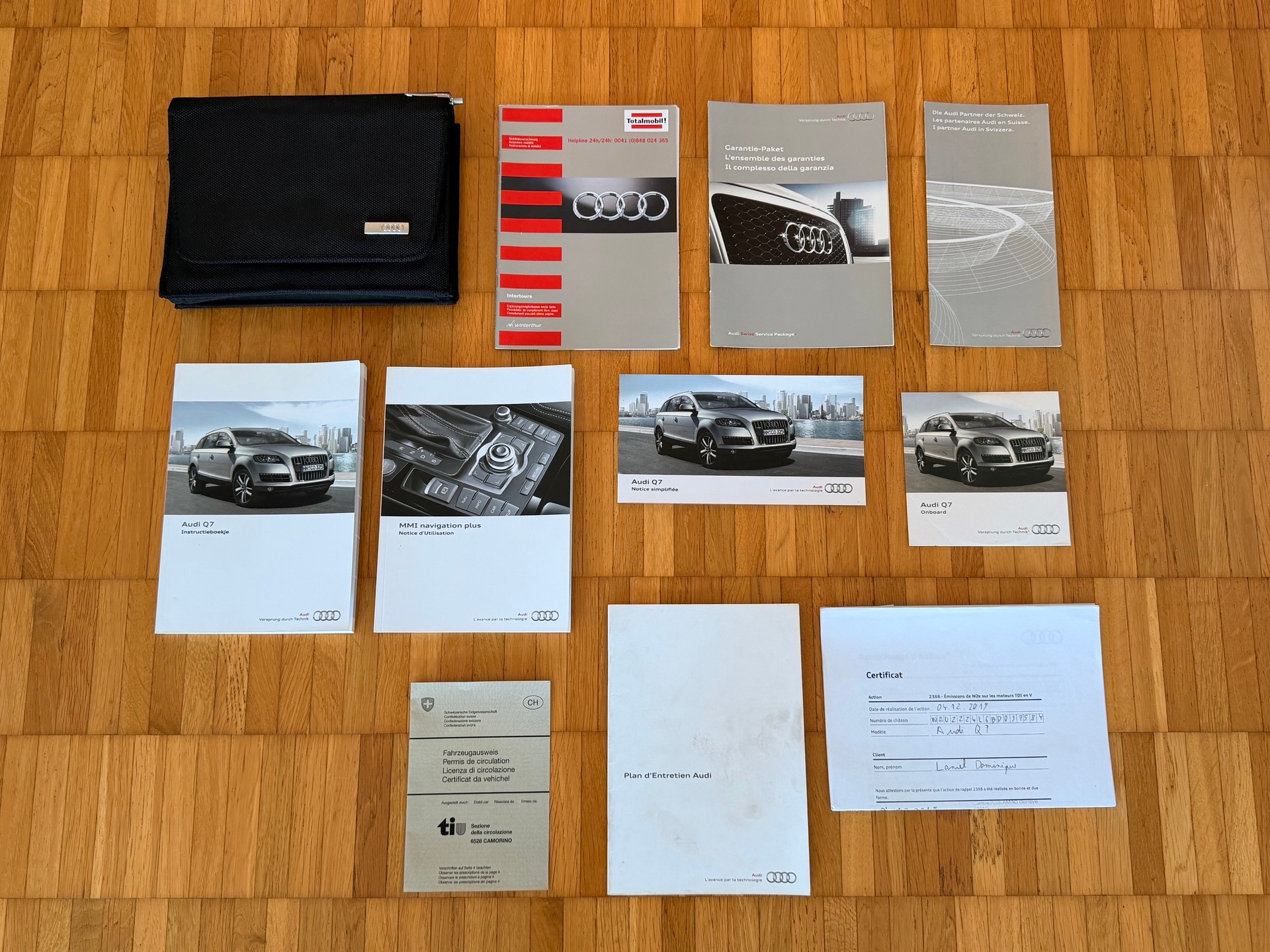 AUDI 3.0 V6 TDI q. T-Tr. add blue-image-9