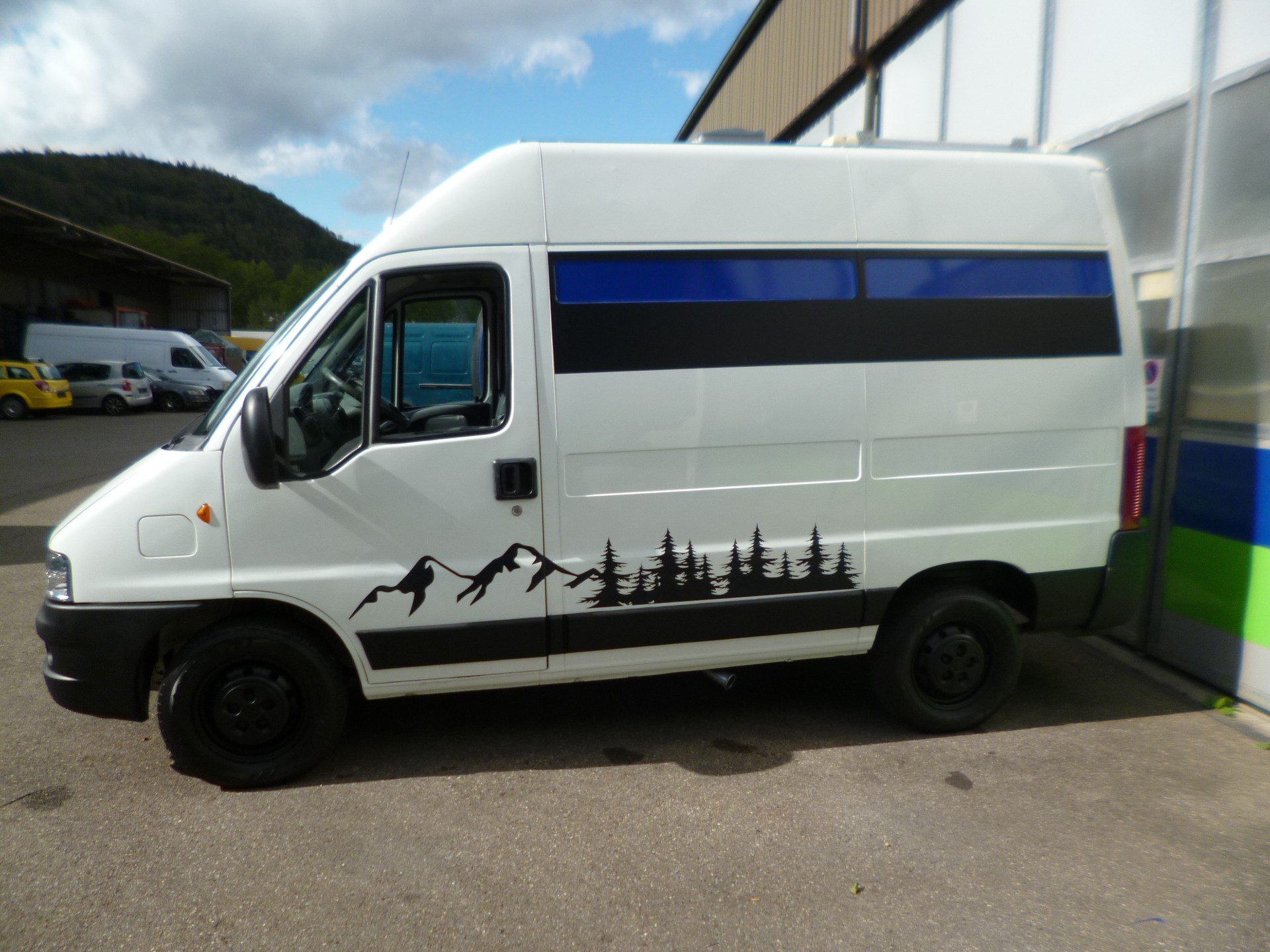 PEUGEOT BOXER-image-2