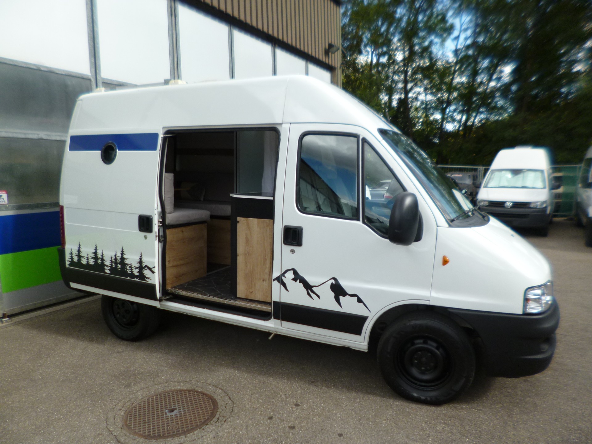PEUGEOT BOXER-image-1