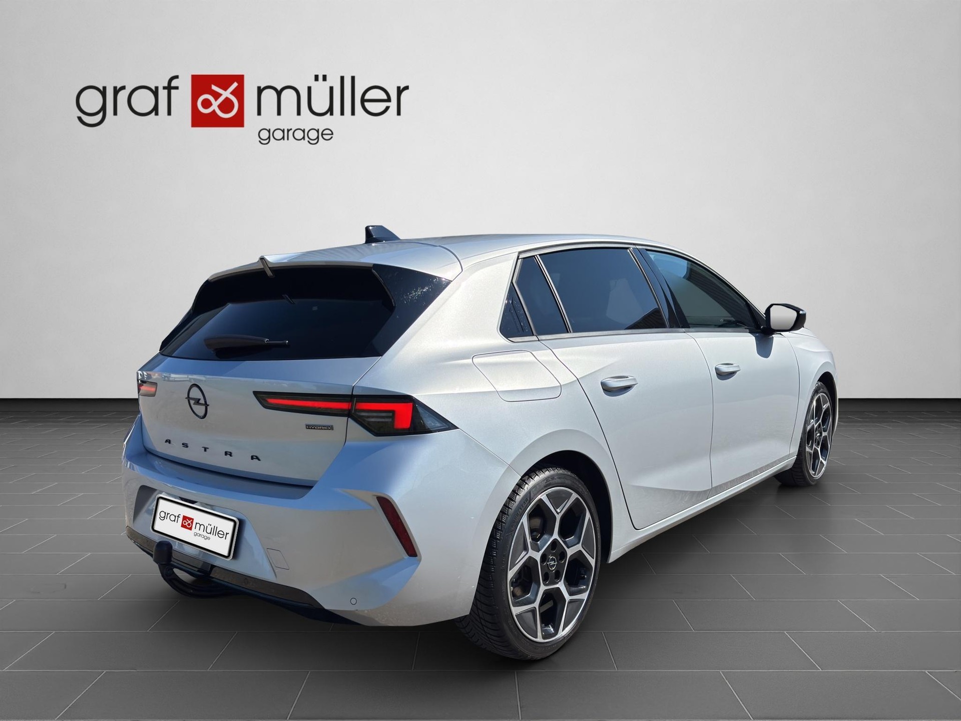 OPEL Astra 1.6 T PHEV 180 Swiss Plus-image-17
