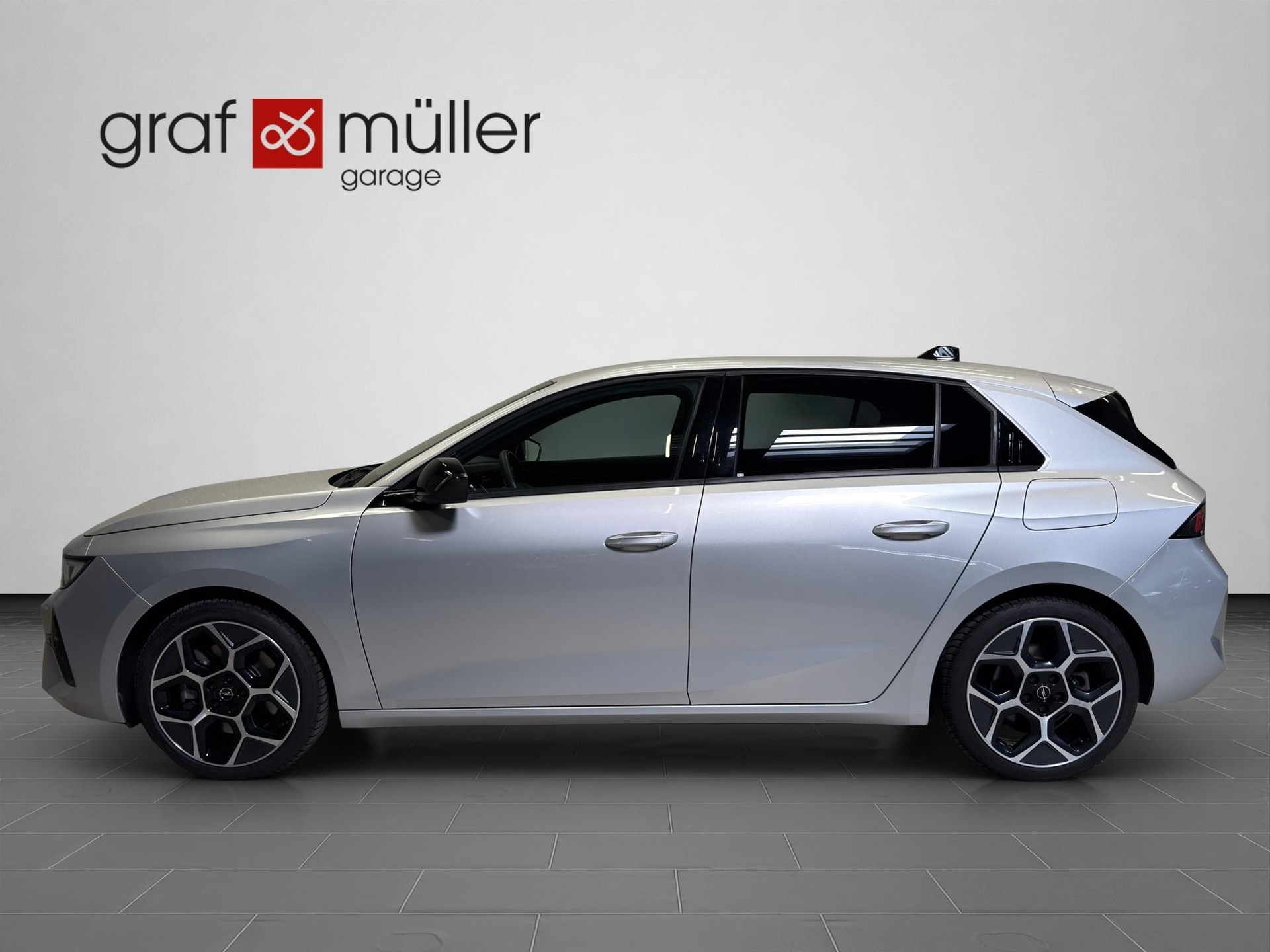 OPEL Astra 1.6 T PHEV 180 Swiss Plus-showroom-element-1