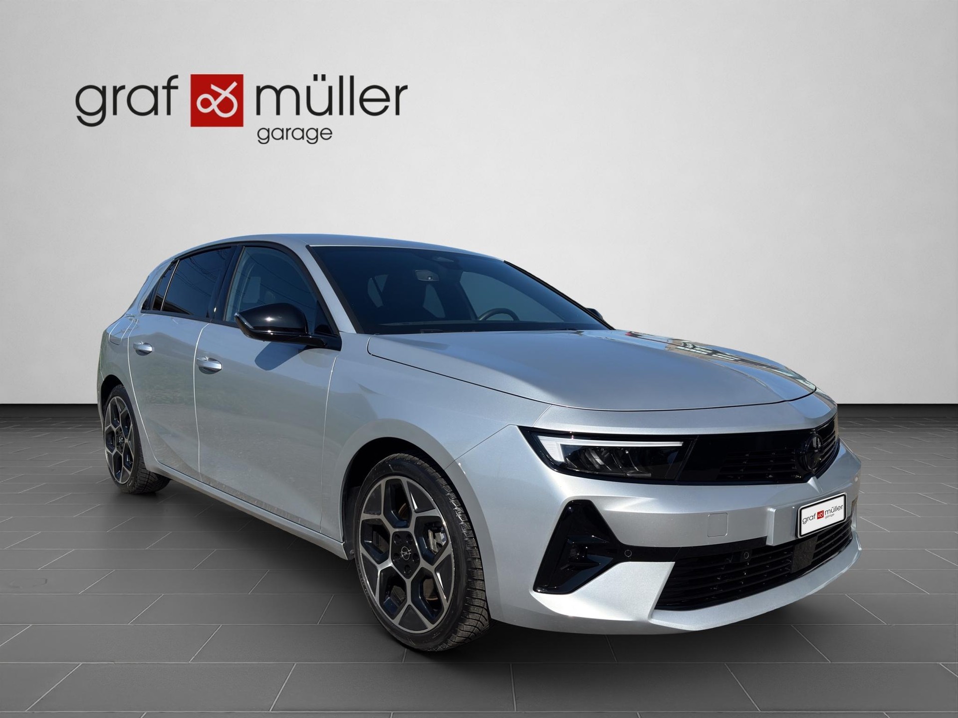 OPEL Astra 1.6 T PHEV 180 Swiss Plus-image-19