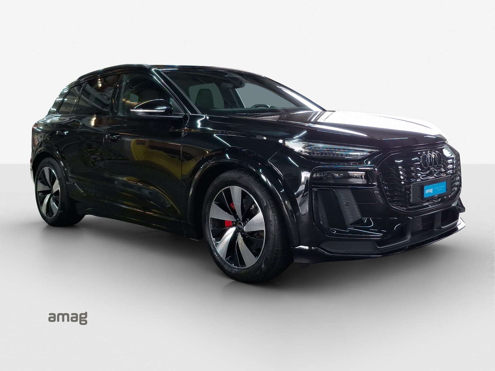 AUDI Q6 e-tron quattro-image-6