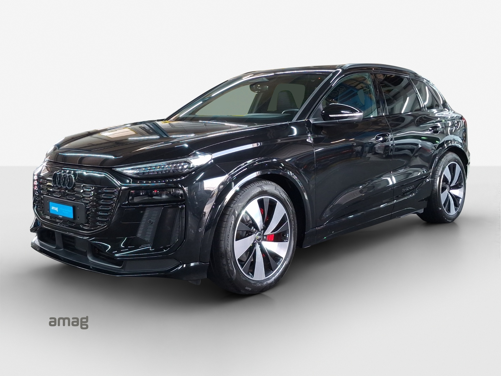 AUDI Q6 e-tron quattro