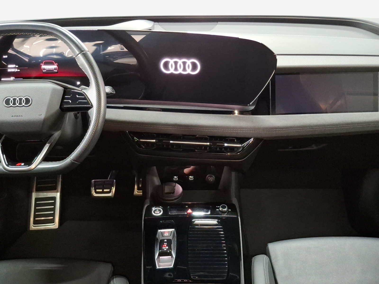 AUDI Q6 e-tron quattro-image-11