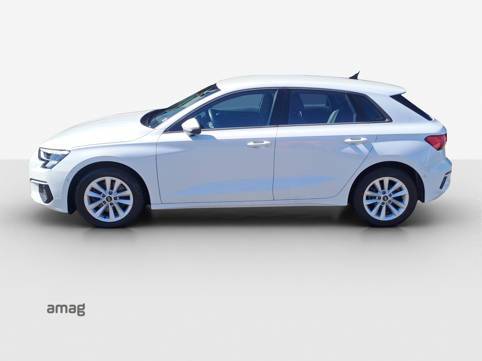 AUDI A3 Sportback 35 TFSI Attraction S-tronic-showroom-element-1