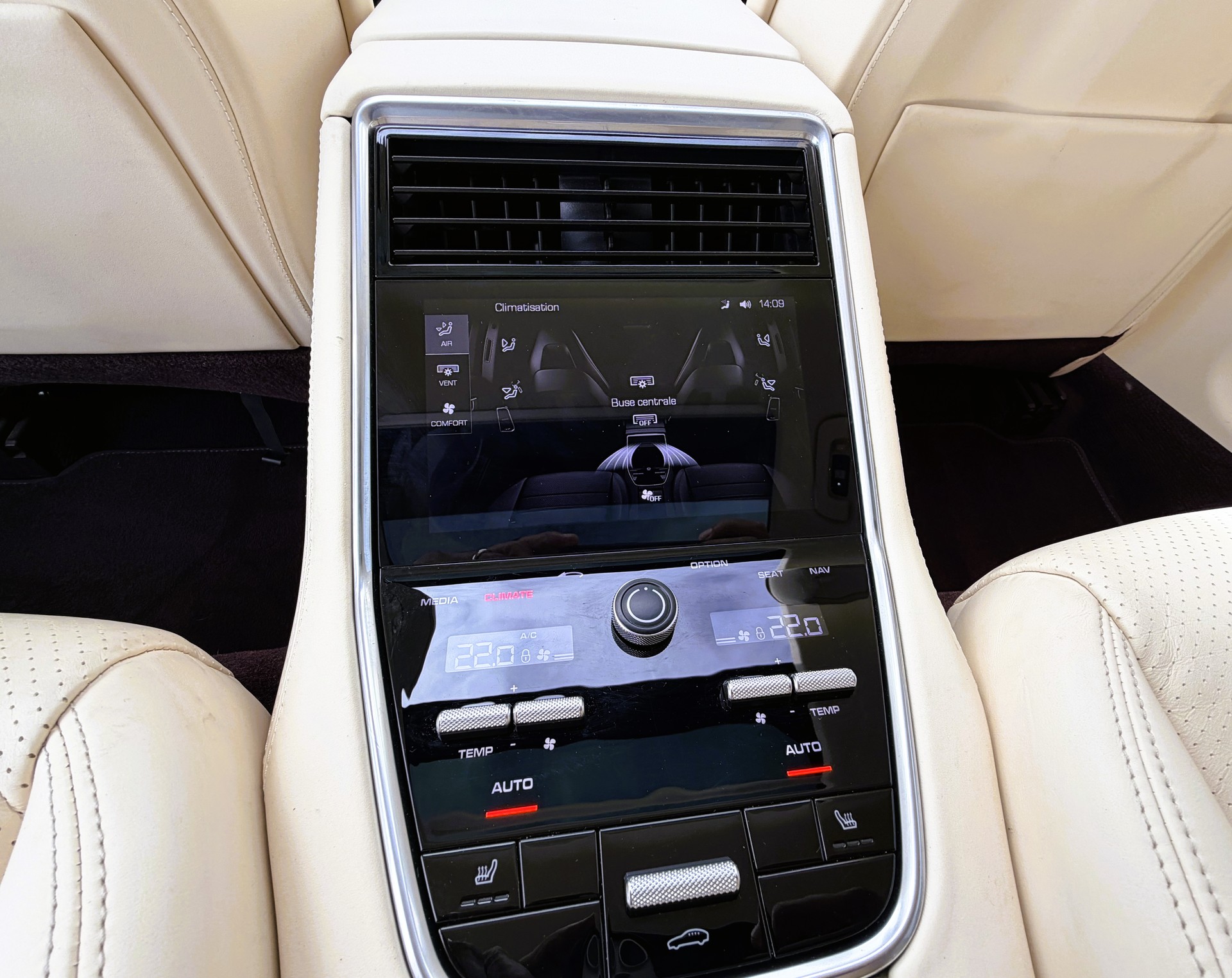 PORSCHE Panamera Turbo PDK-image-18