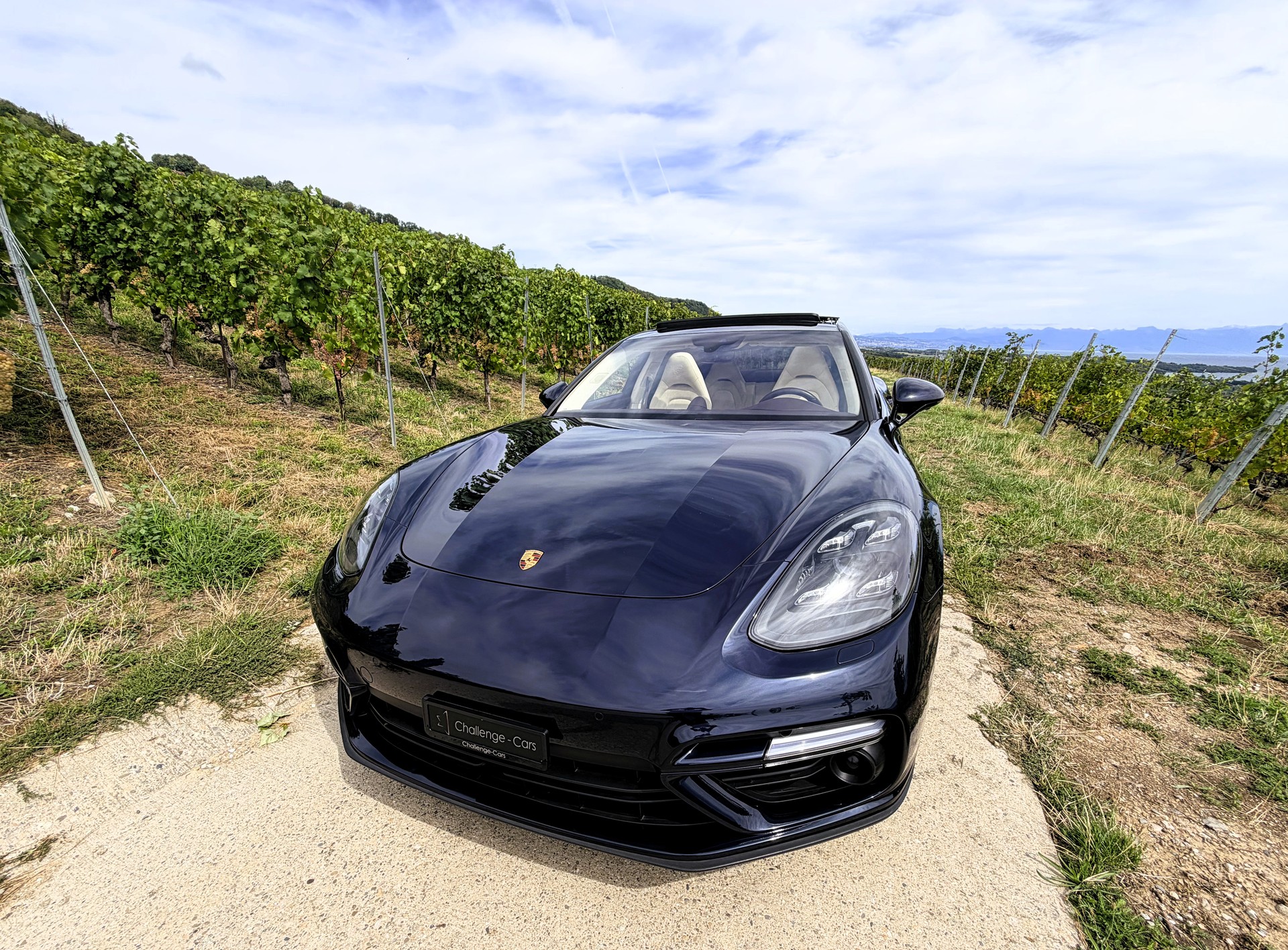 PORSCHE Panamera Turbo PDK-showroom-element-3