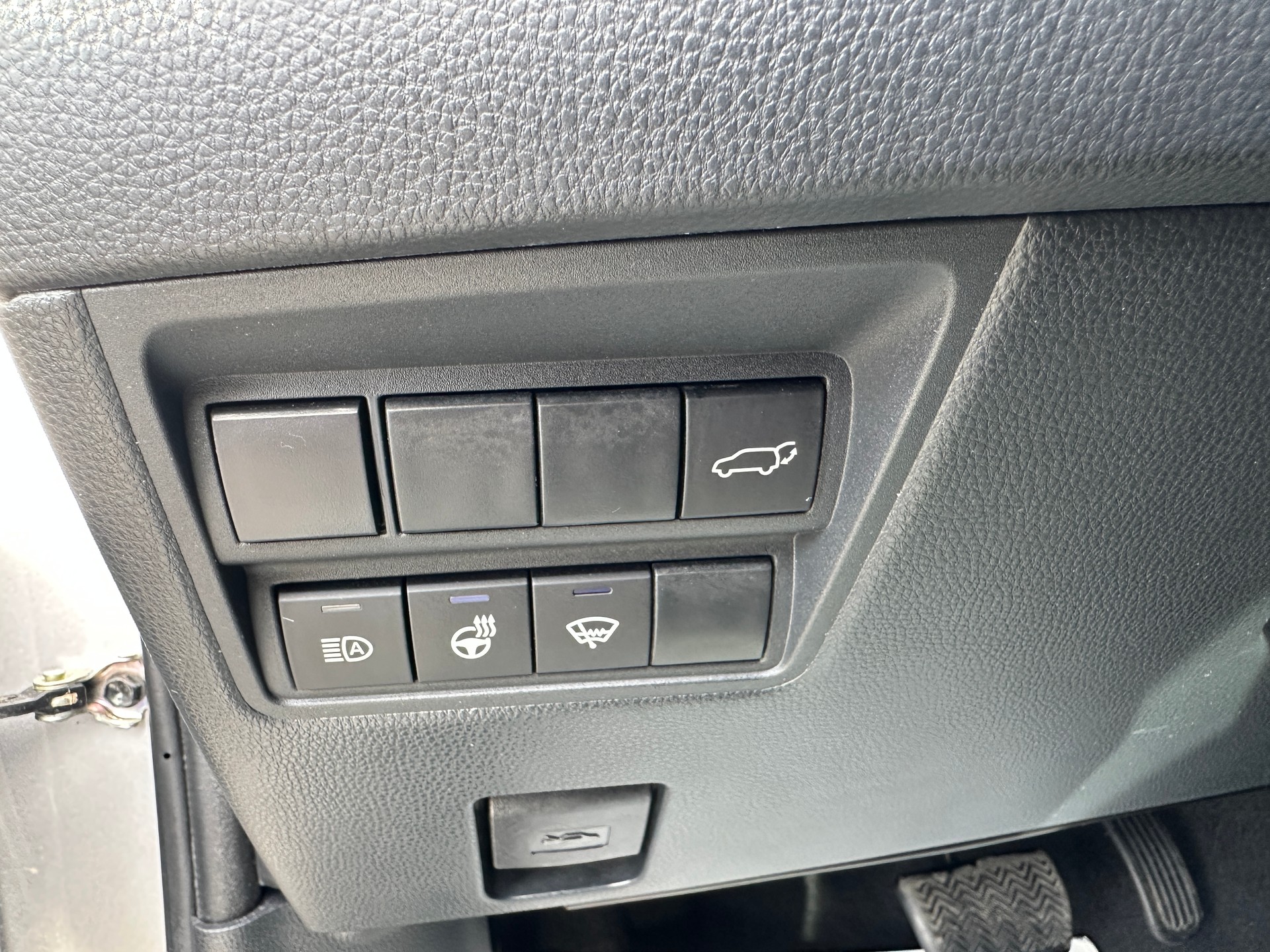 TOYOTA Yaris Cross 1.5 Adventure e-CVT AWDi (CH AUTO)-image-14