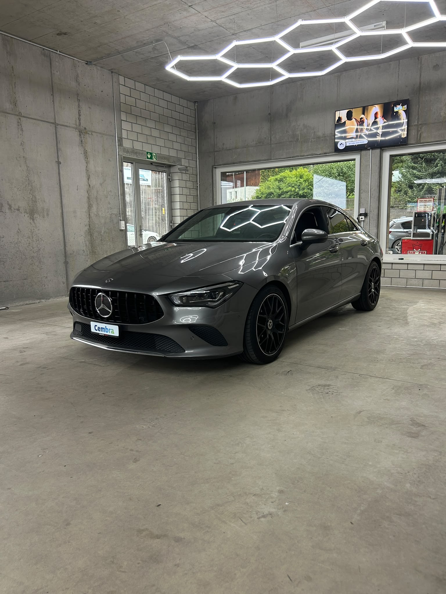 MERCEDES-BENZ CLA 200 Progressive 7G-DCT