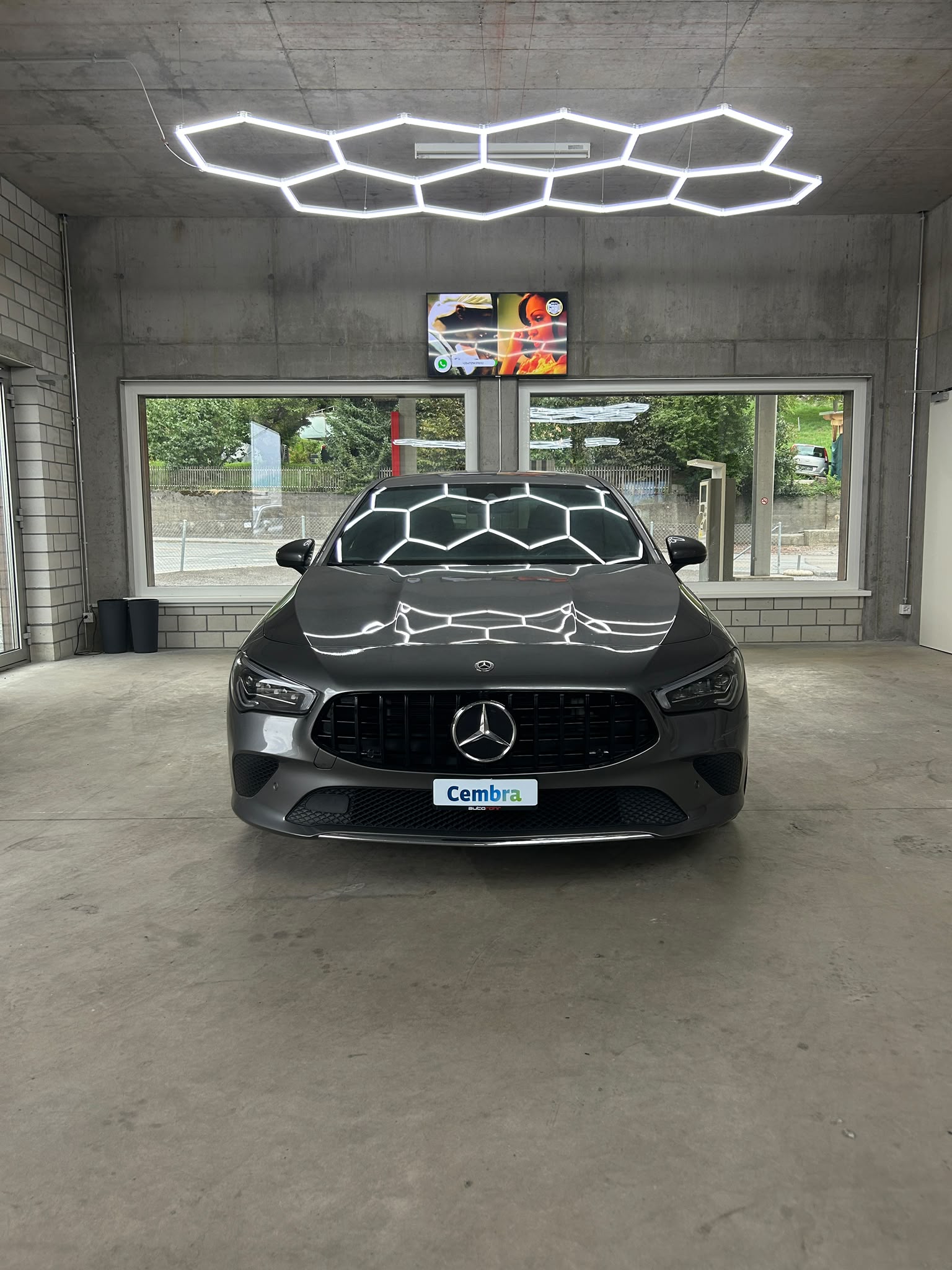 MERCEDES-BENZ CLA 200 Progressive 7G-DCT-showroom-element-1