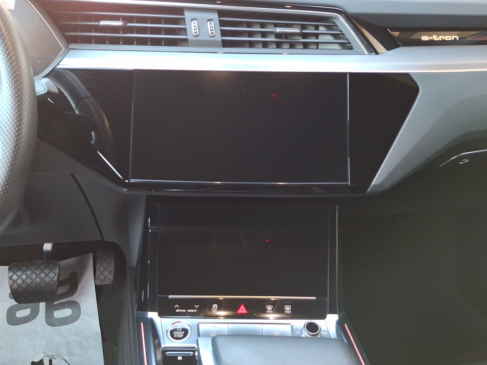 AUDI e-tron 55 Sportback S Line Black Edition quattro-image-10