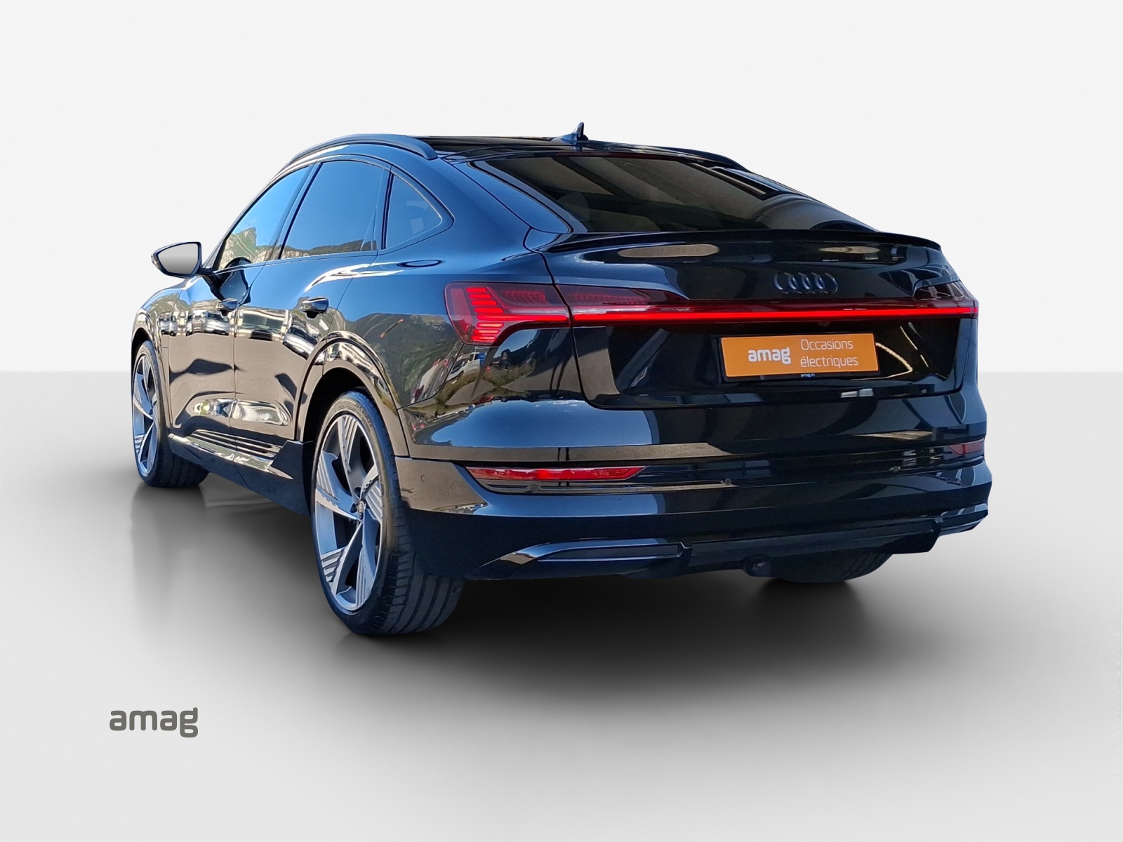 AUDI e-tron 55 Sportback S Line Black Edition quattro-showroom-element-2
