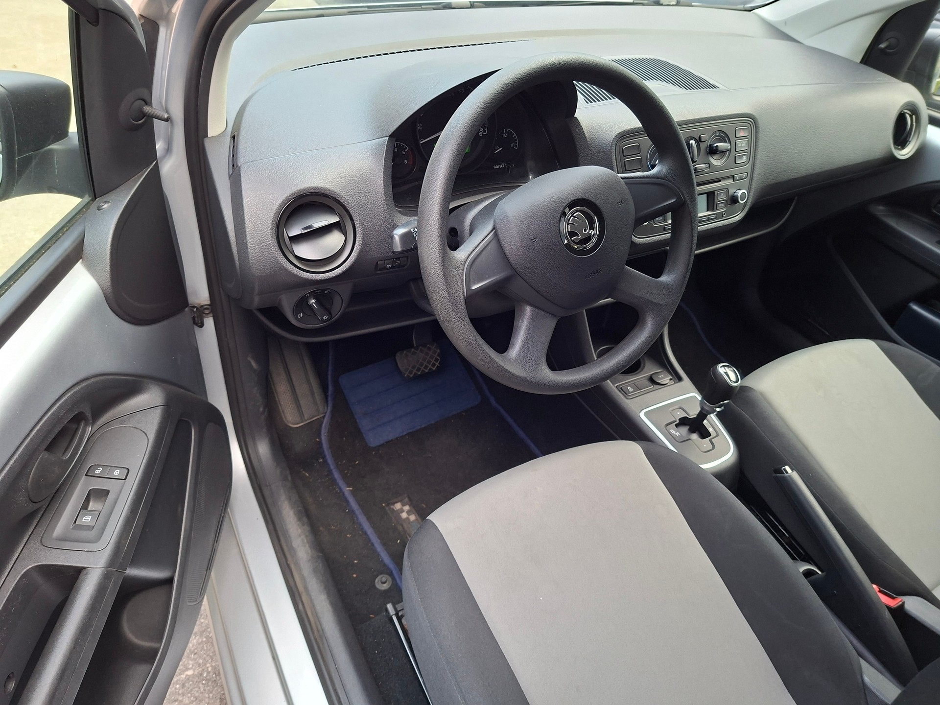 SKODA Citigo 1.0 Ambition ASG-image-4