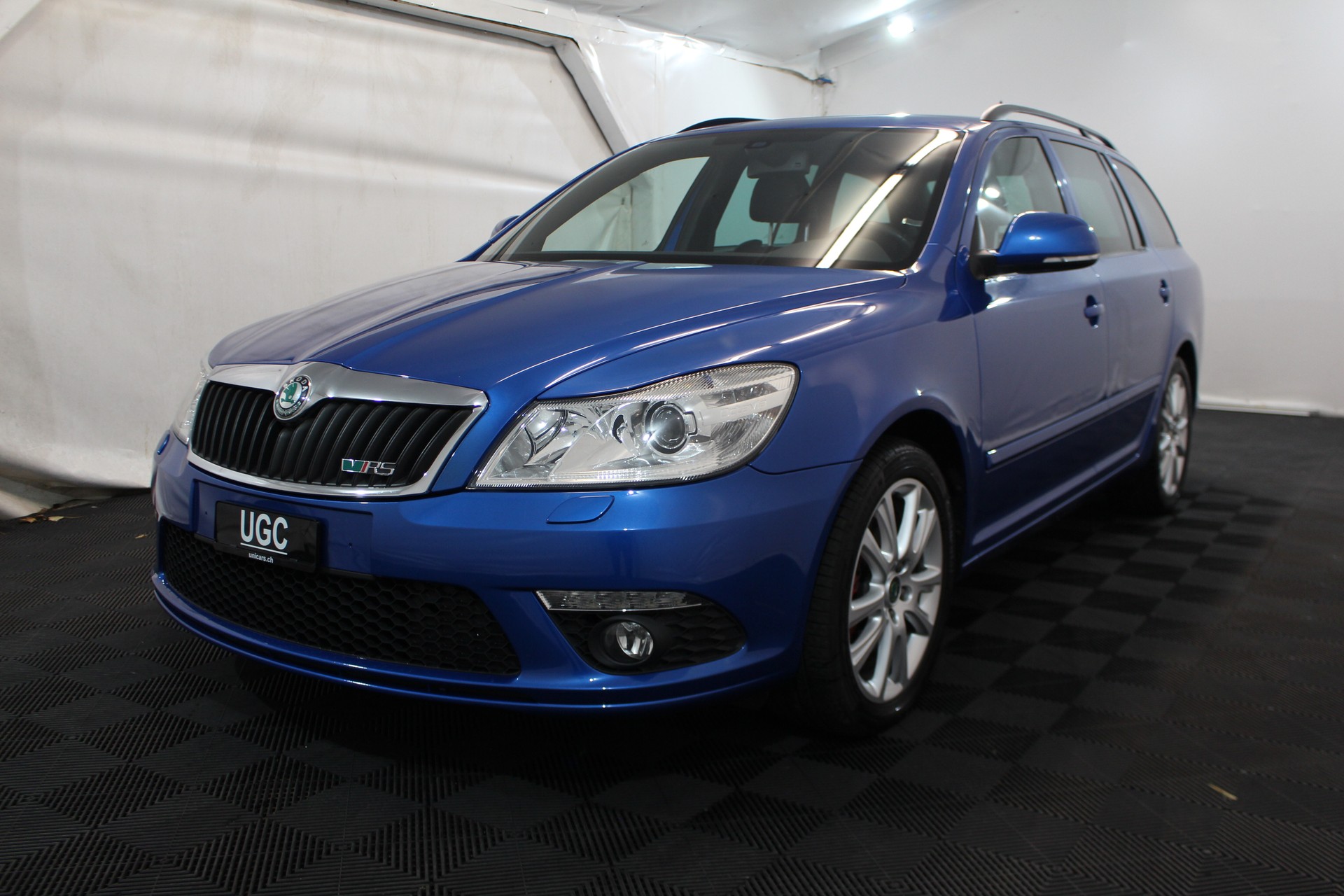SKODA Octavia Combi 2.0 TDI RS DSG-showroom-element-2