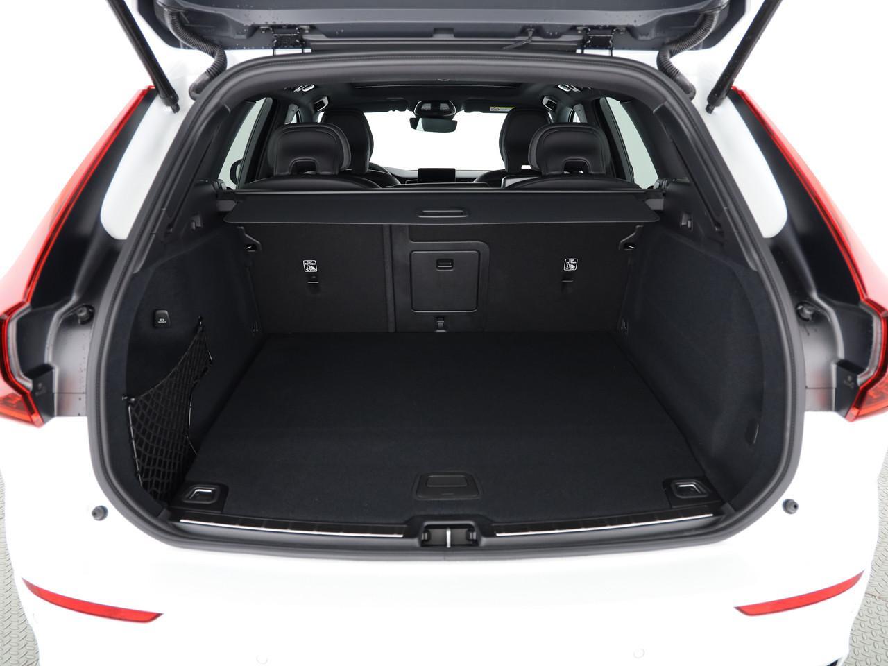VOLVO XC60 2.0 T8 TE Black Edition eAWD-image-20