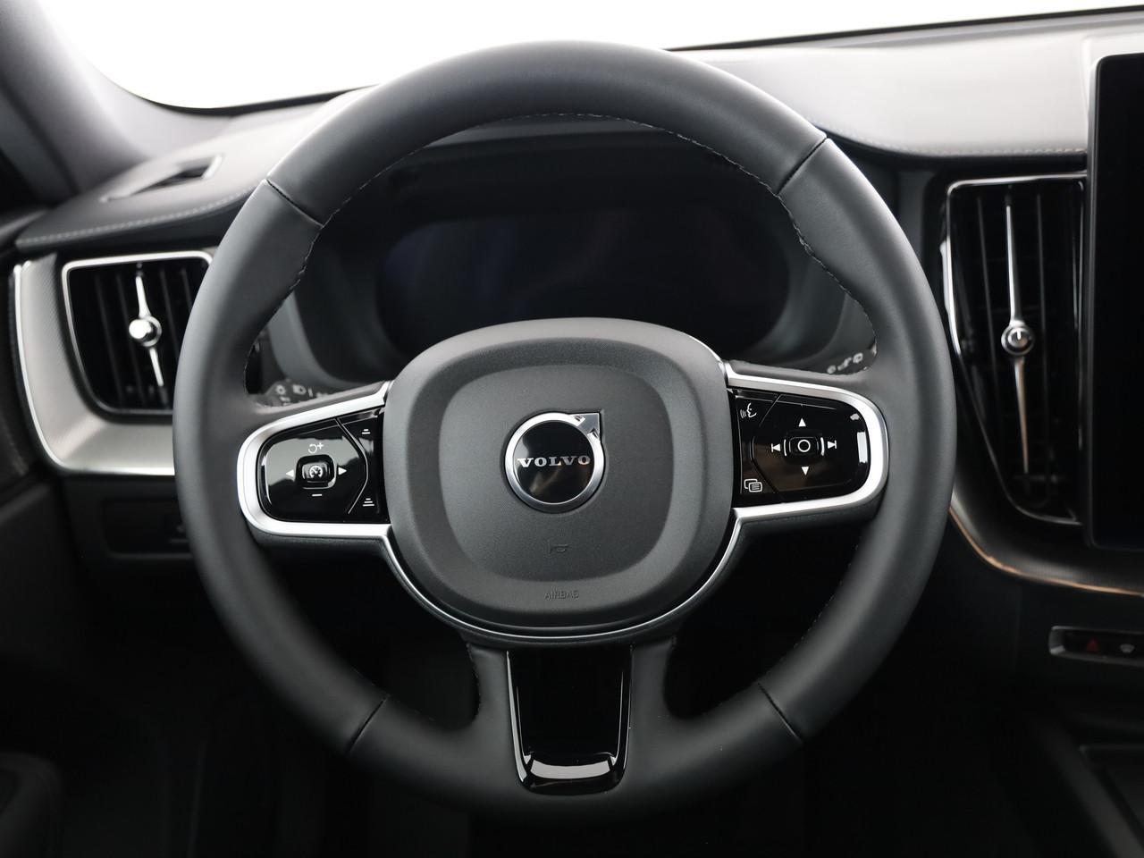 VOLVO XC60 2.0 T8 TE Black Edition eAWD-image-13