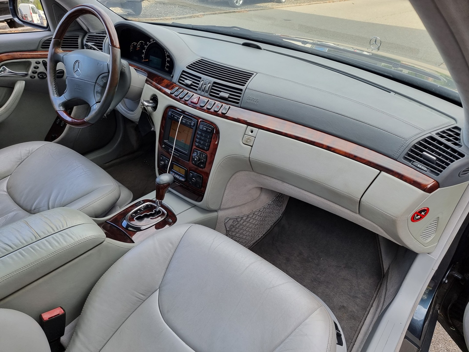 MERCEDES-BENZ S 600 L-image-6
