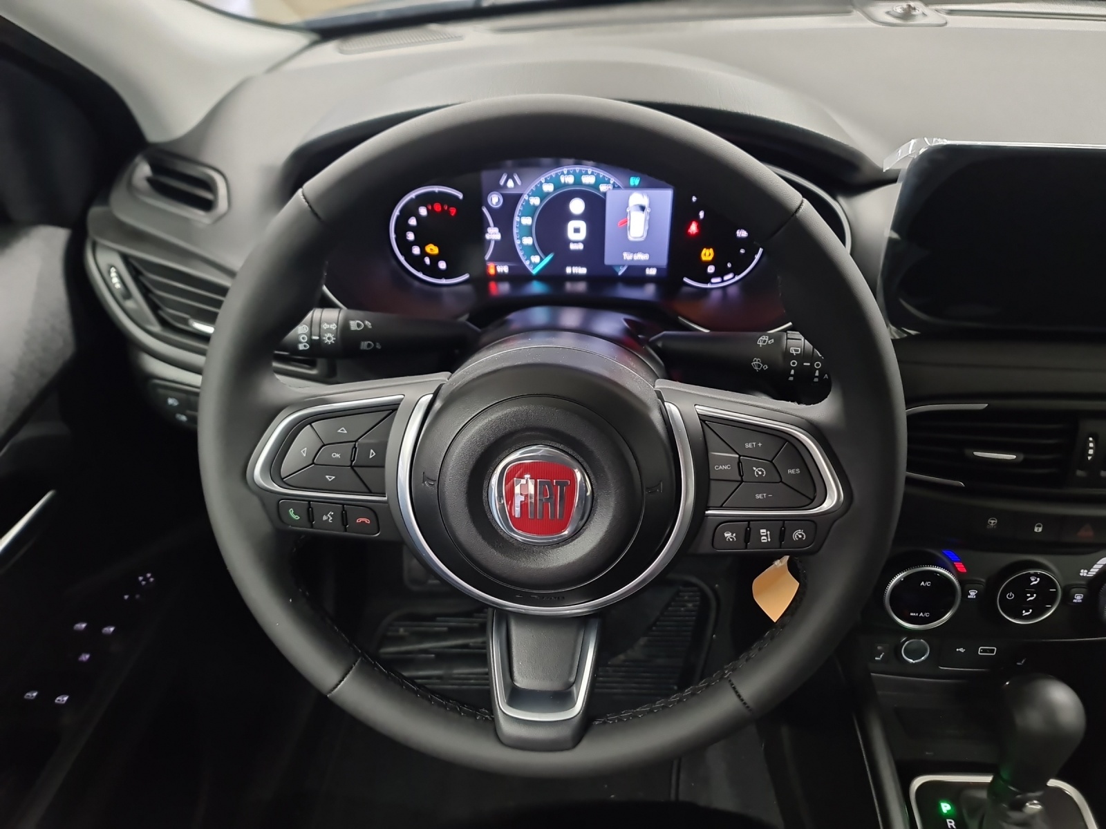 FIAT Tipo Hybrid 1.5 Swiss Edition Cross-image-6