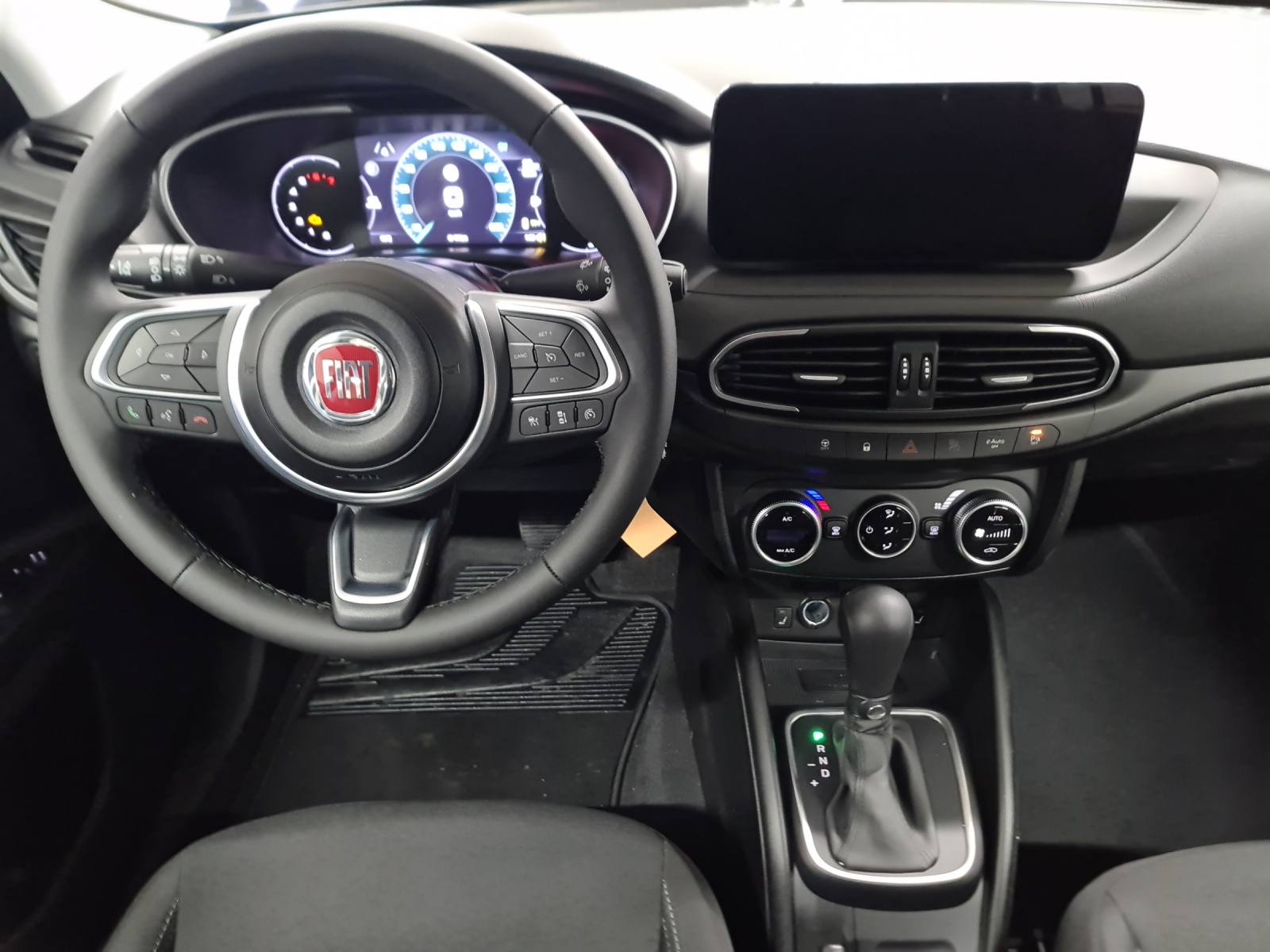 FIAT Tipo Hybrid 1.5 Swiss Edition Cross-image-8