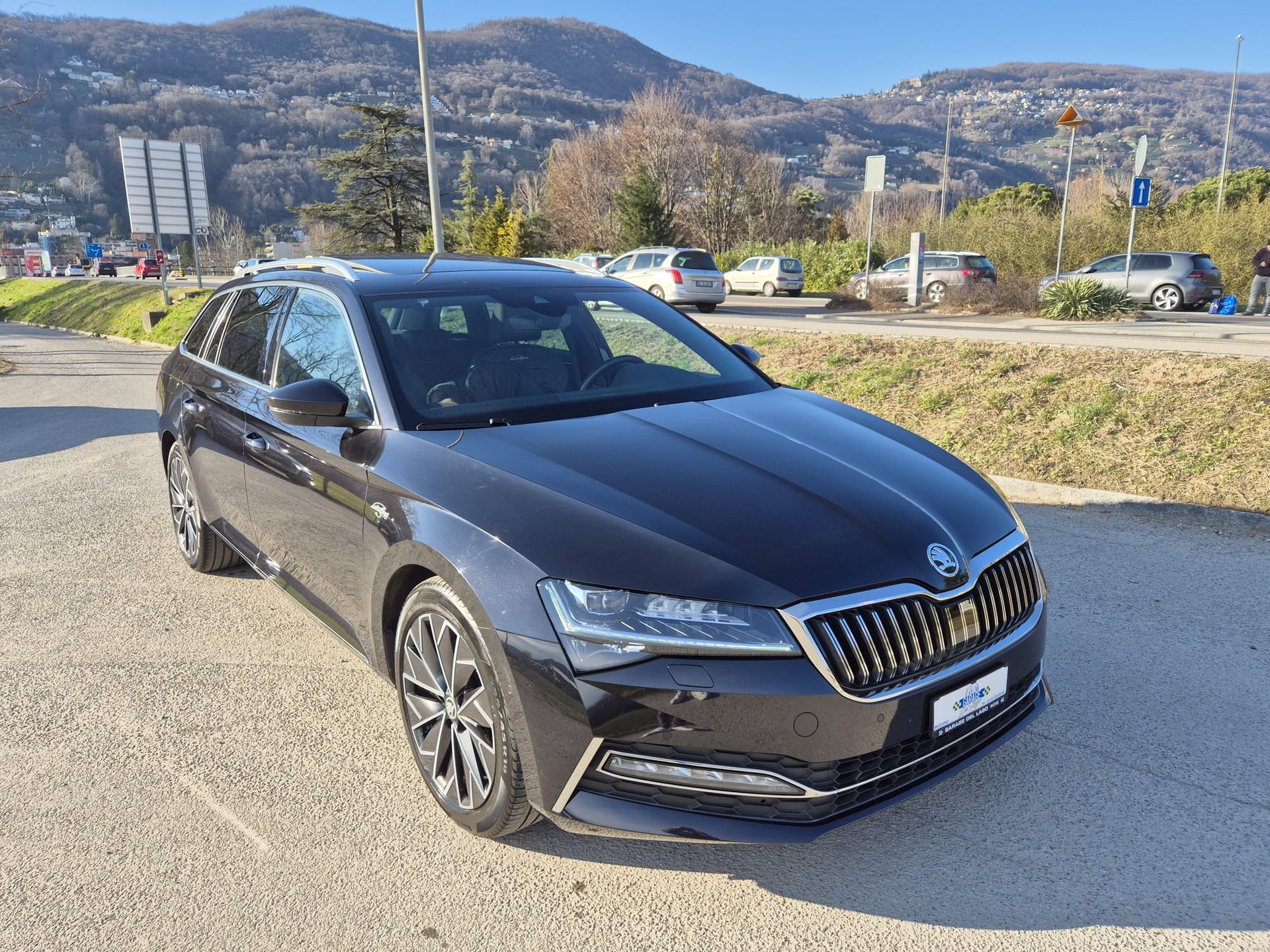 SKODA Superb Combi 2.0 TSI L&K 4x4 DSG-image-2