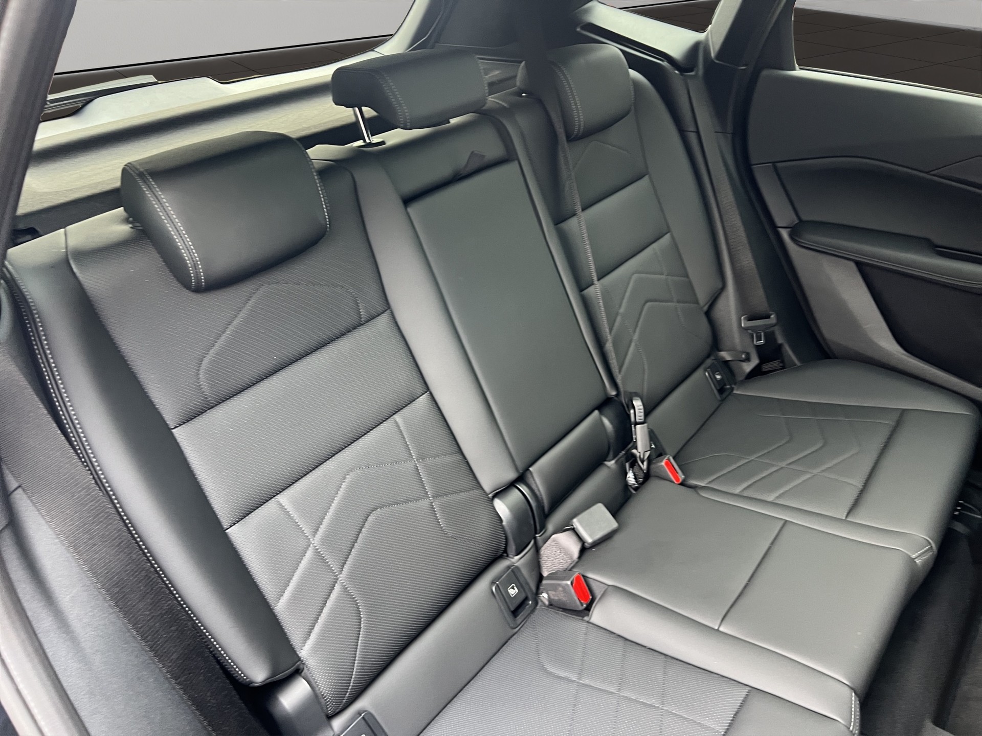 BMW 223d Active Tourer xDrive M Sport DKG-image-17