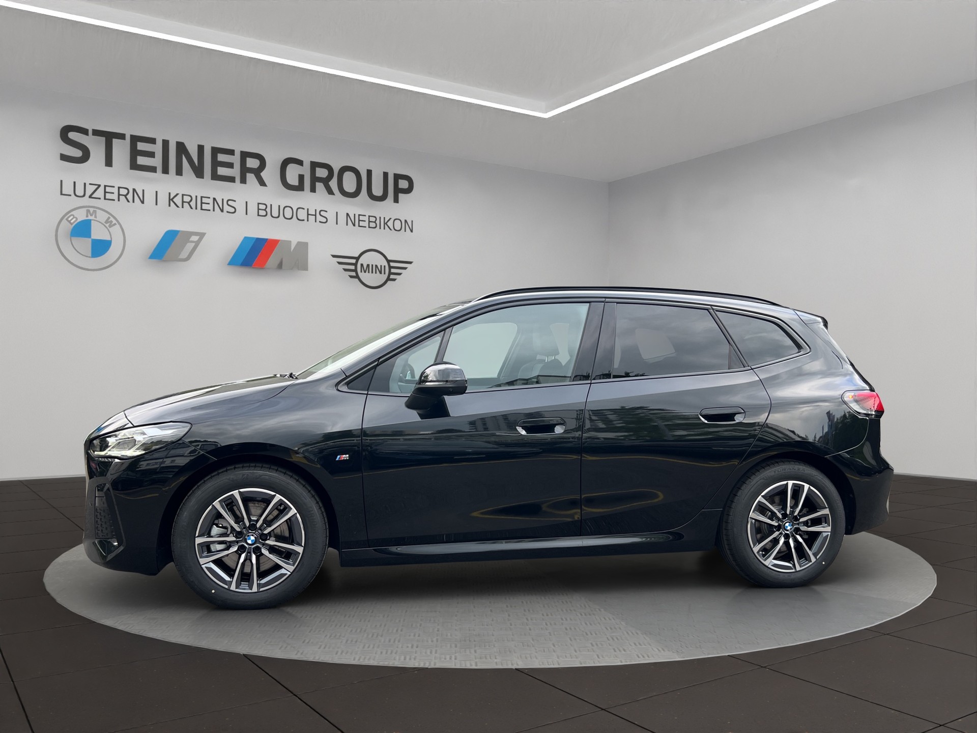 BMW 223d Active Tourer xDrive M Sport DKG-showroom-element-3