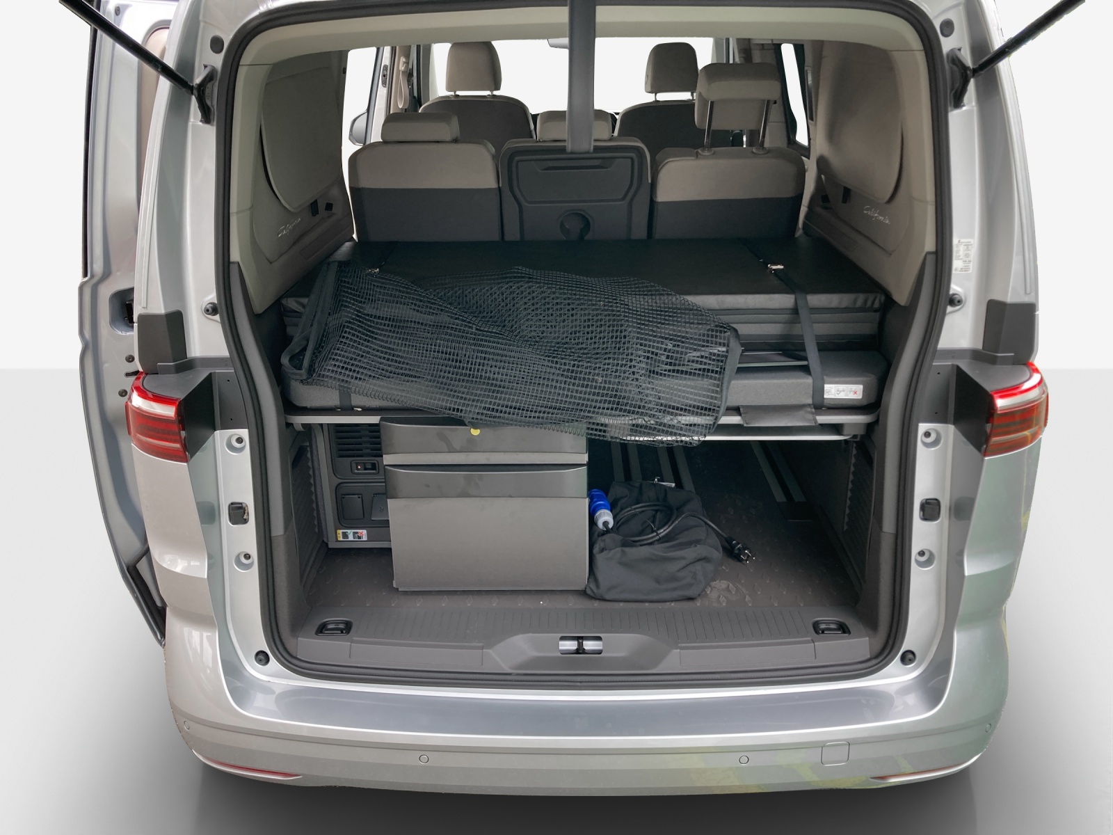 VW California 2.0 TDI Beach Tour-image-12