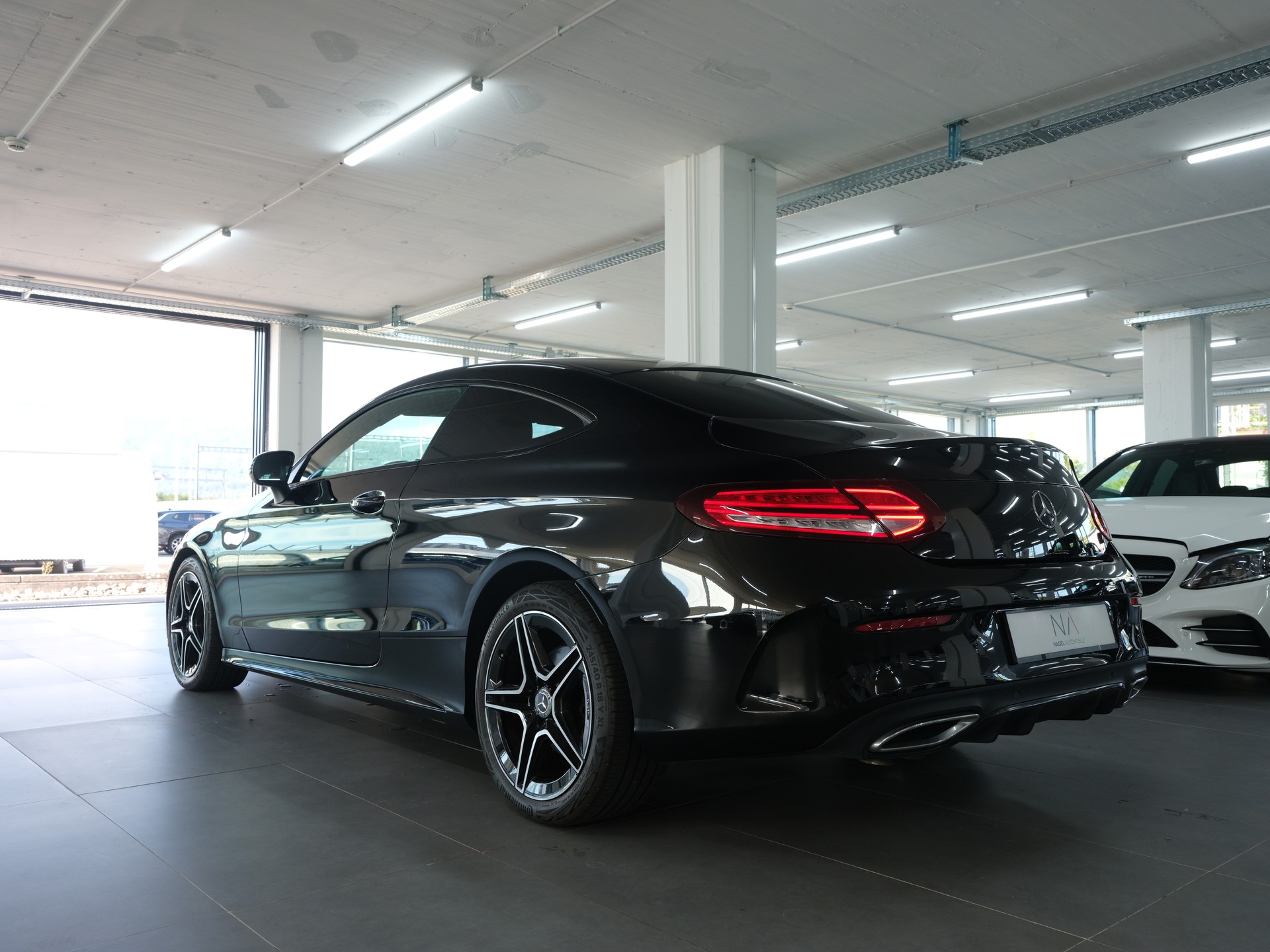 MERCEDES-BENZ C 220 d Coupé AMG Line 9G-Tronic-image-4