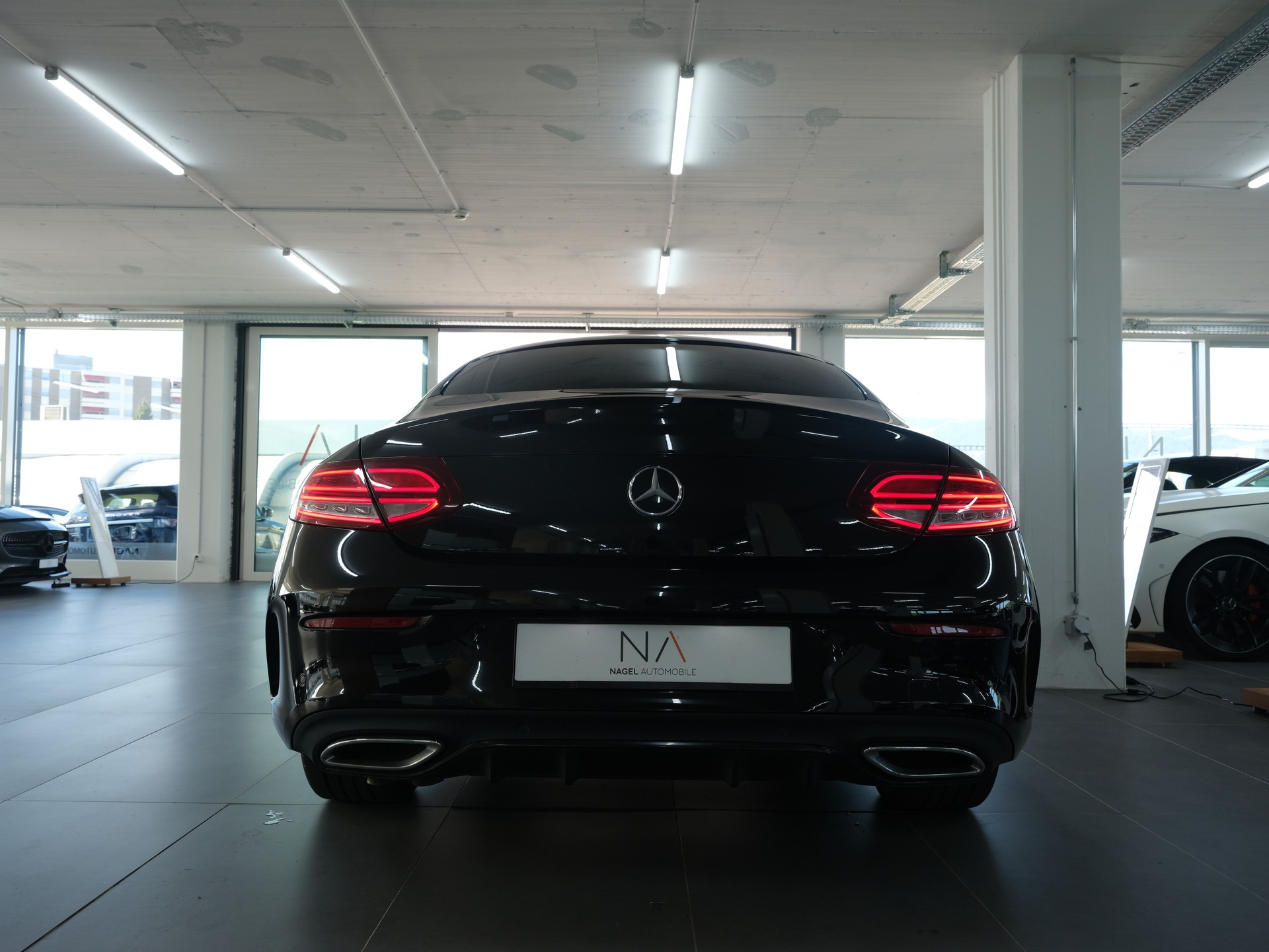 MERCEDES-BENZ C 220 d Coupé AMG Line 9G-Tronic-showroom-element-3