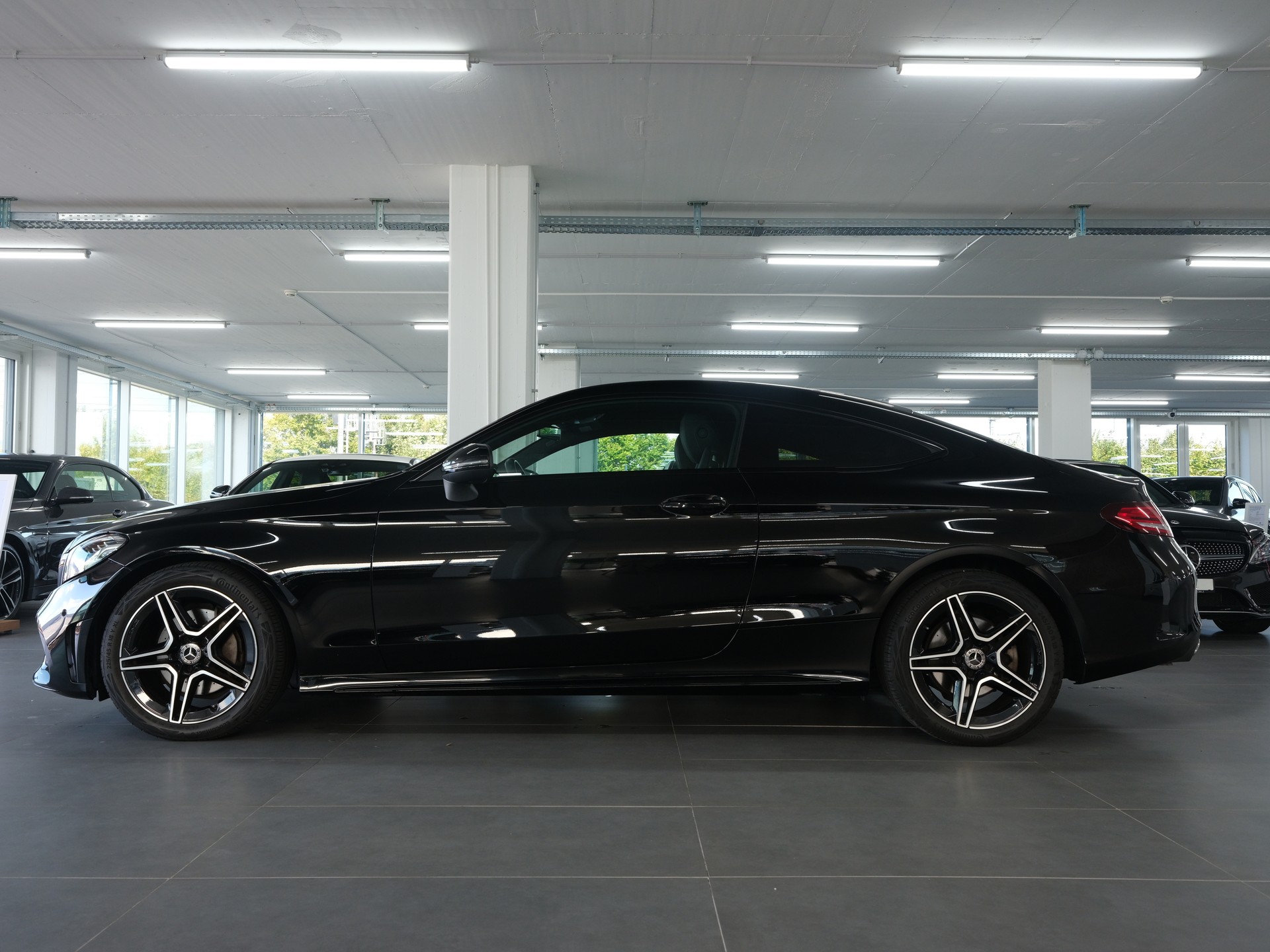MERCEDES-BENZ C 220 d Coupé AMG Line 9G-Tronic-image-5