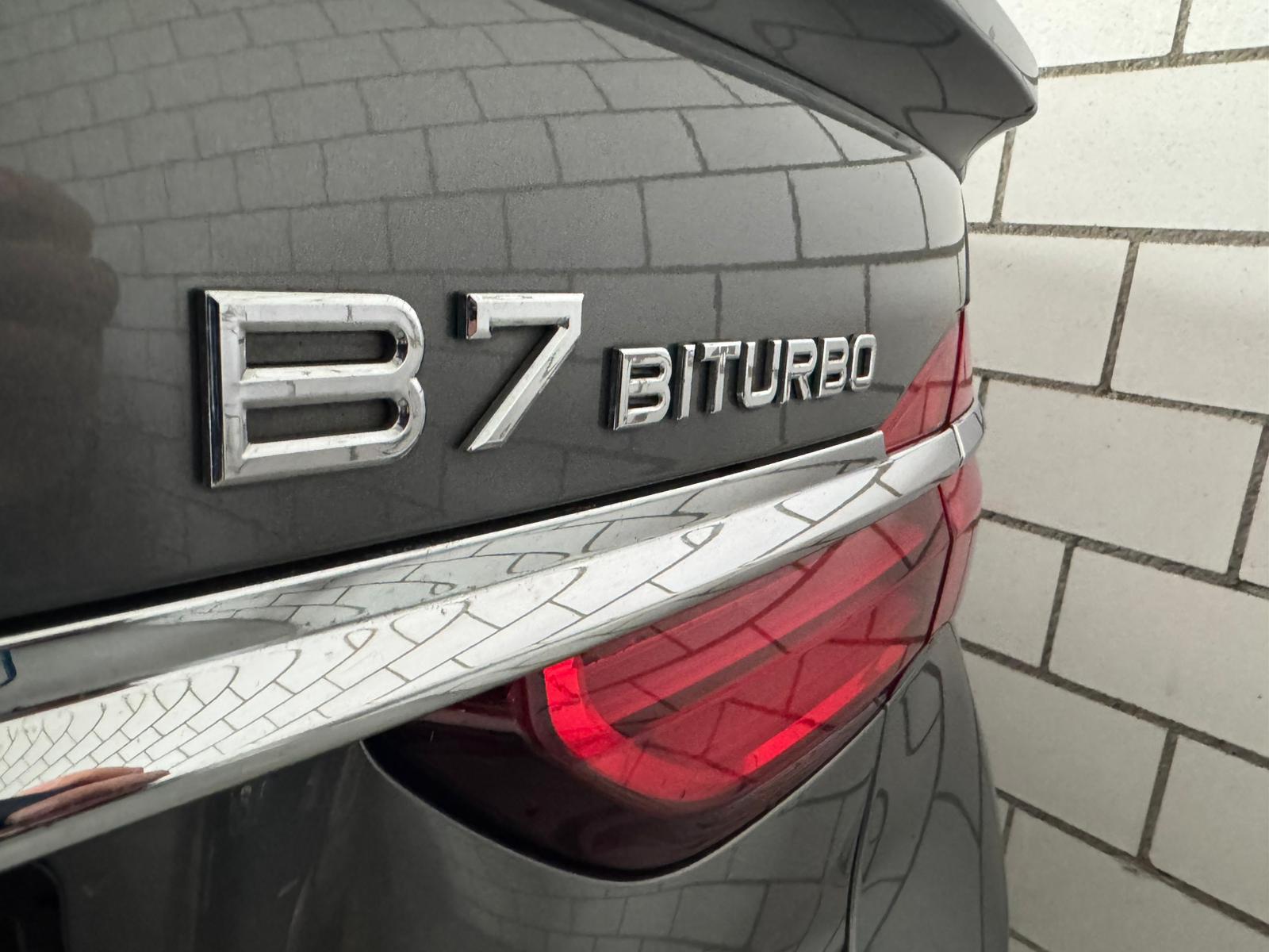 BMW-ALPINA B7 L BiTurbo 4.4 V8 xDrive Switch-Tronic Vollausstattung-image-3