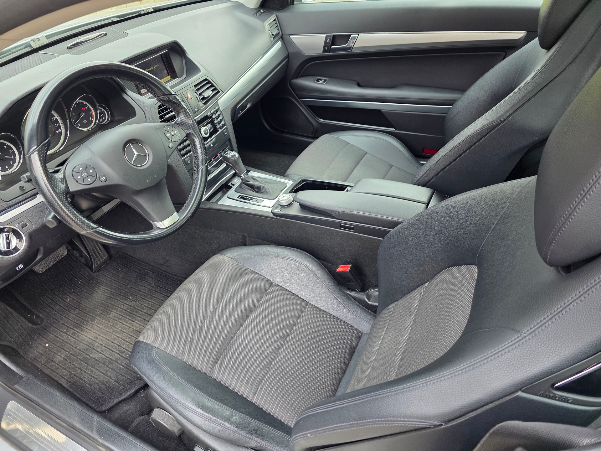 MERCEDES-BENZ E 350 CGI BlueEfficiency 7G-Tronic-image-13