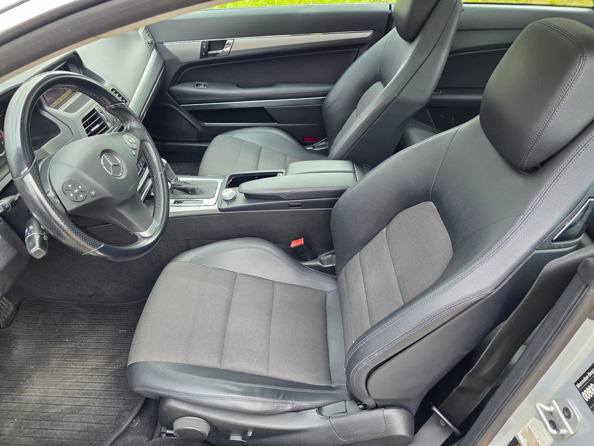 MERCEDES-BENZ E 350 CGI BlueEfficiency 7G-Tronic-image-14