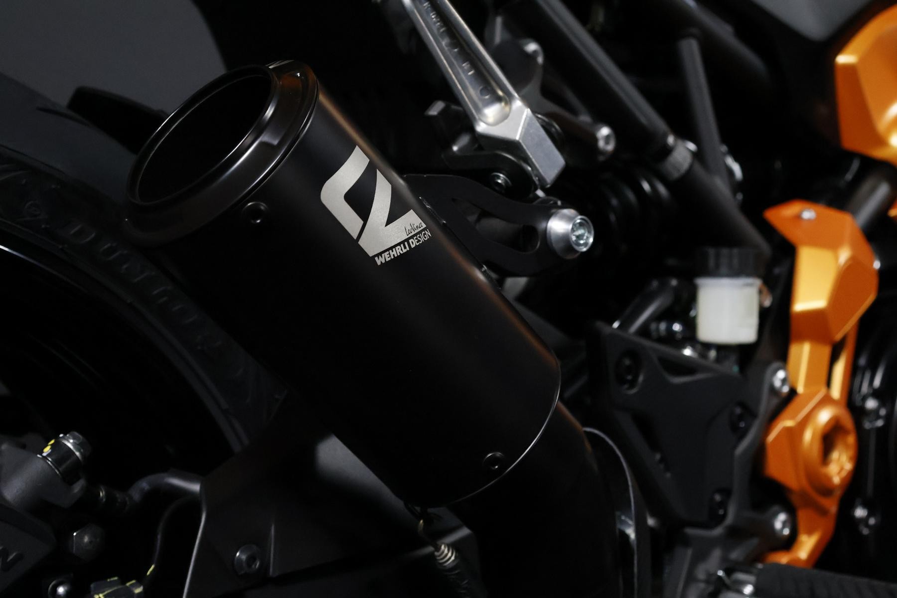 KAWASAKI Z 900 (91/70/35 KW) *Electric Orange* Level 3-image-8