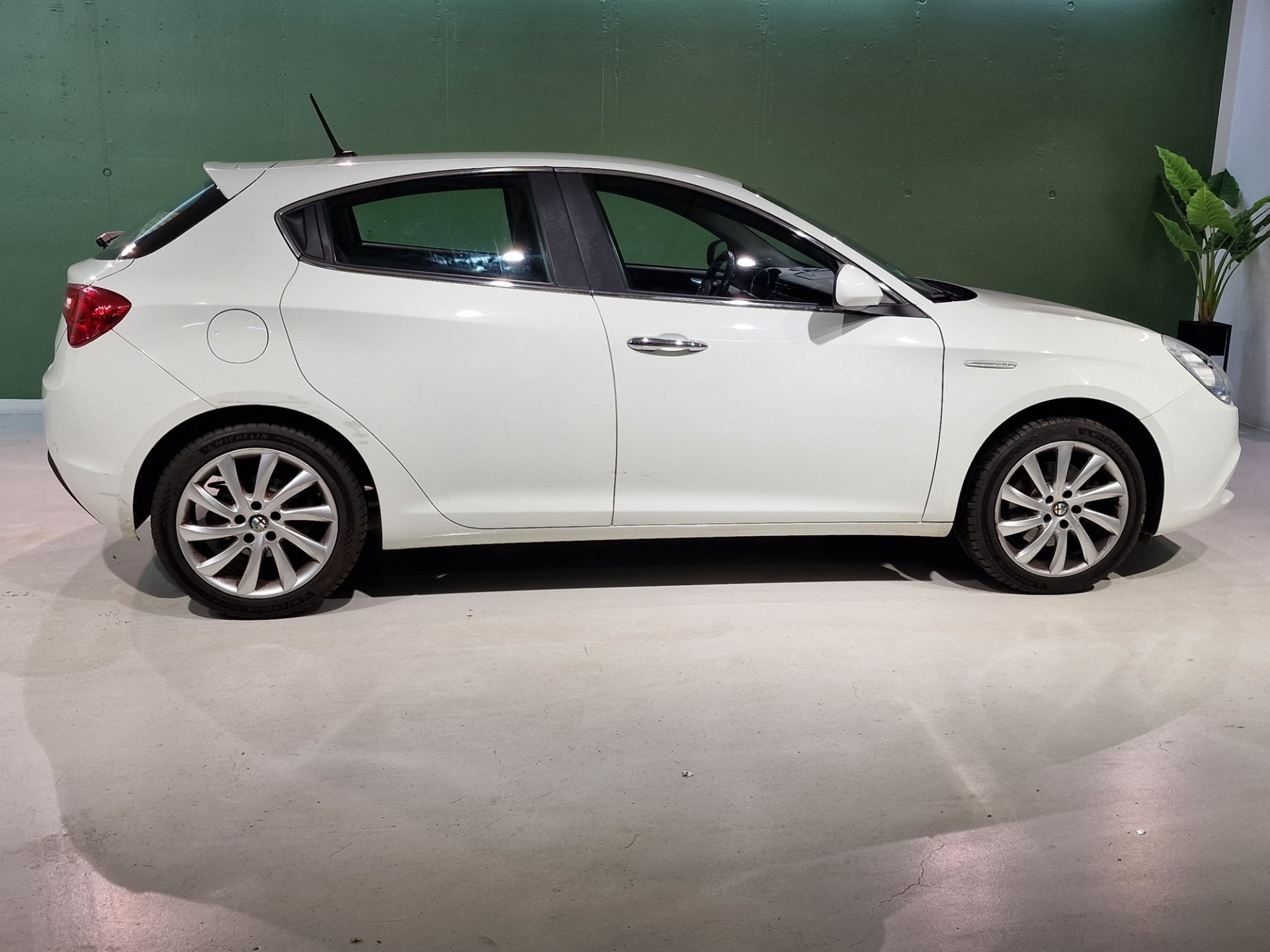 ALFA ROMEO Giulietta 1.4 MultiAir Distinctive TCT-image-3