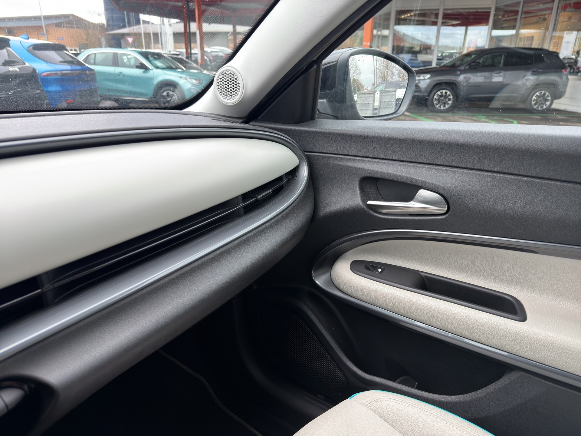 FIAT 600 1.2 Hybrid MHEV La Prima-image-28