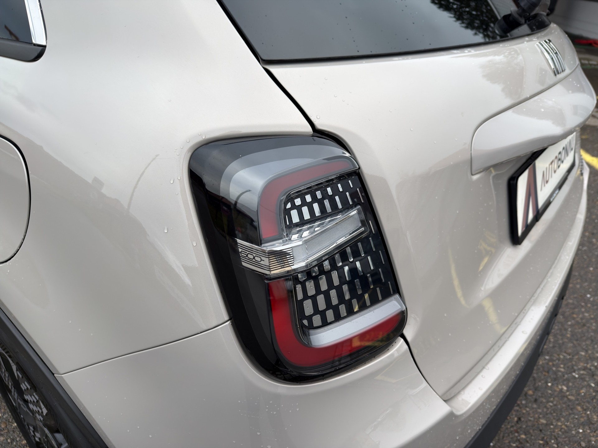 FIAT 600 1.2 Hybrid MHEV La Prima-image-22