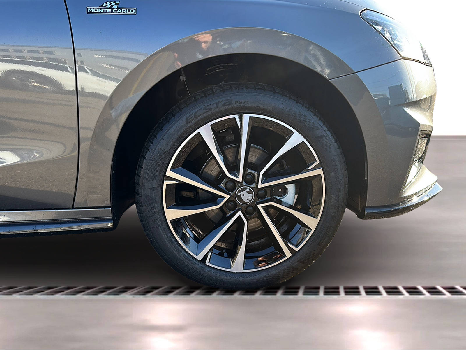 SKODA Fabia 1.5 TSI Monte Carlo DSG-image-7
