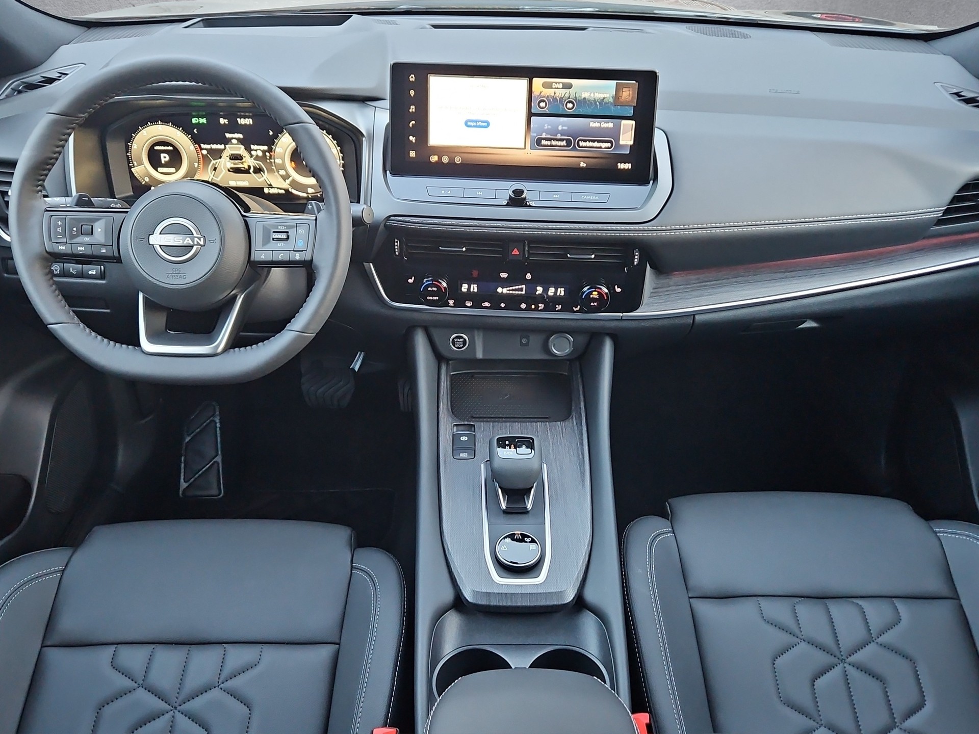 NISSAN Qashqai 1.3MHEV Tekna 4x4-image-11