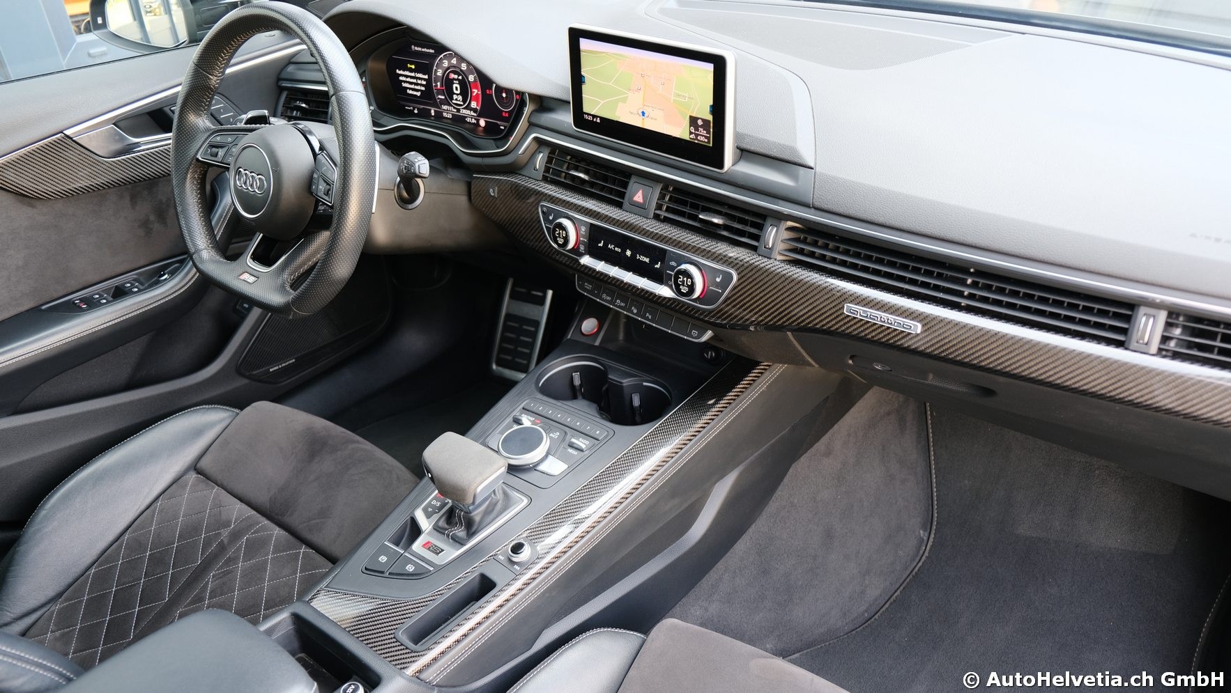 AUDI RS4 Avant 2.9 TFSI quattro tiptronic-image-14