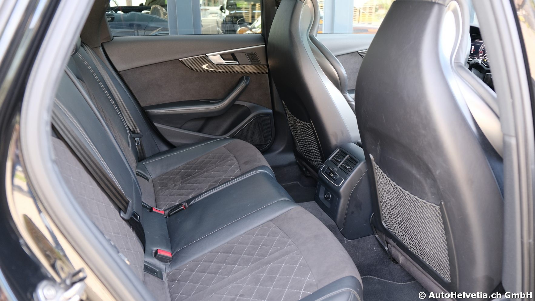 AUDI RS4 Avant 2.9 TFSI quattro tiptronic-image-19