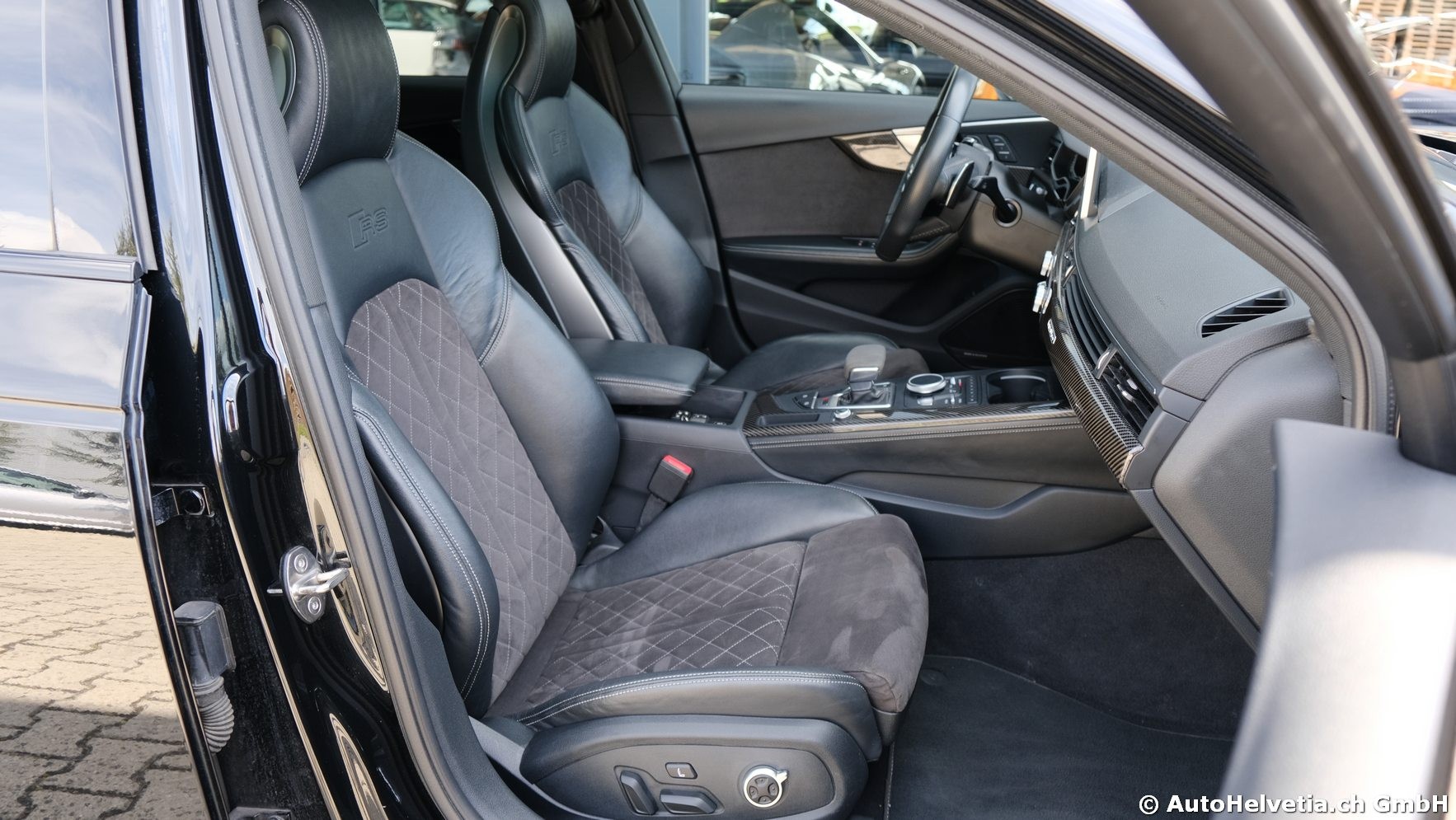 AUDI RS4 Avant 2.9 TFSI quattro tiptronic-image-15