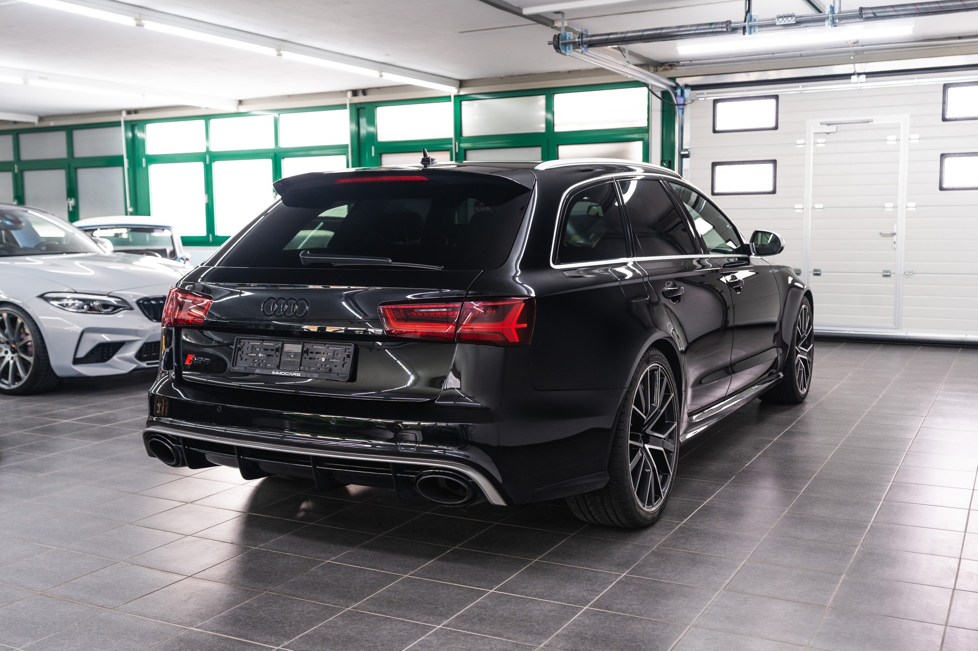 AUDI Audi RS6 Performance-image-6