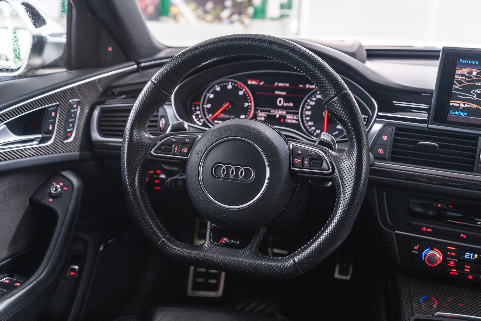 AUDI Audi RS6 Performance-image-10